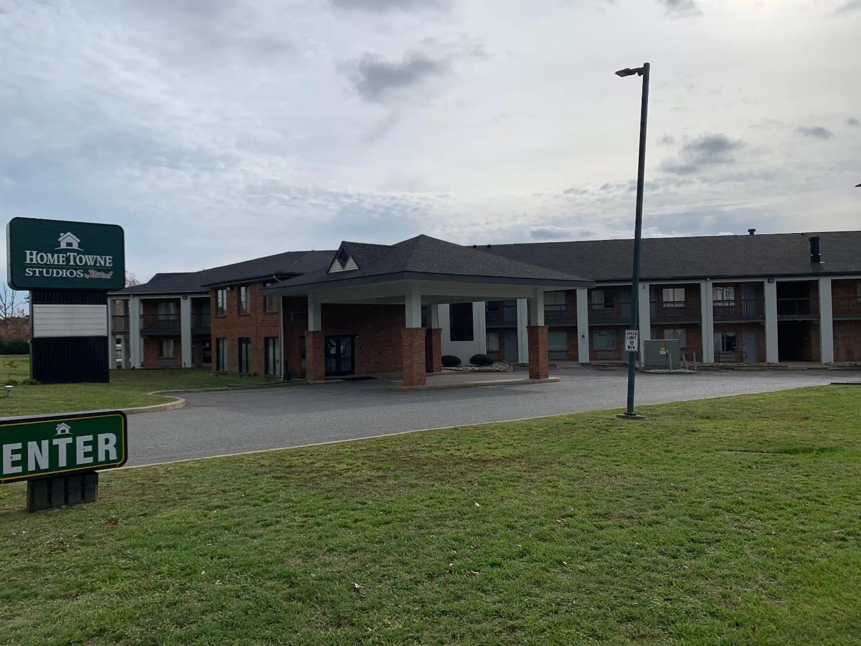 Property building in HomeTowne Studios by Red Roof Egg Harbor-Atlantic City Airport Property building in HomeTowne Studios by Red Roof Egg Harbor-Atlantic City Airport