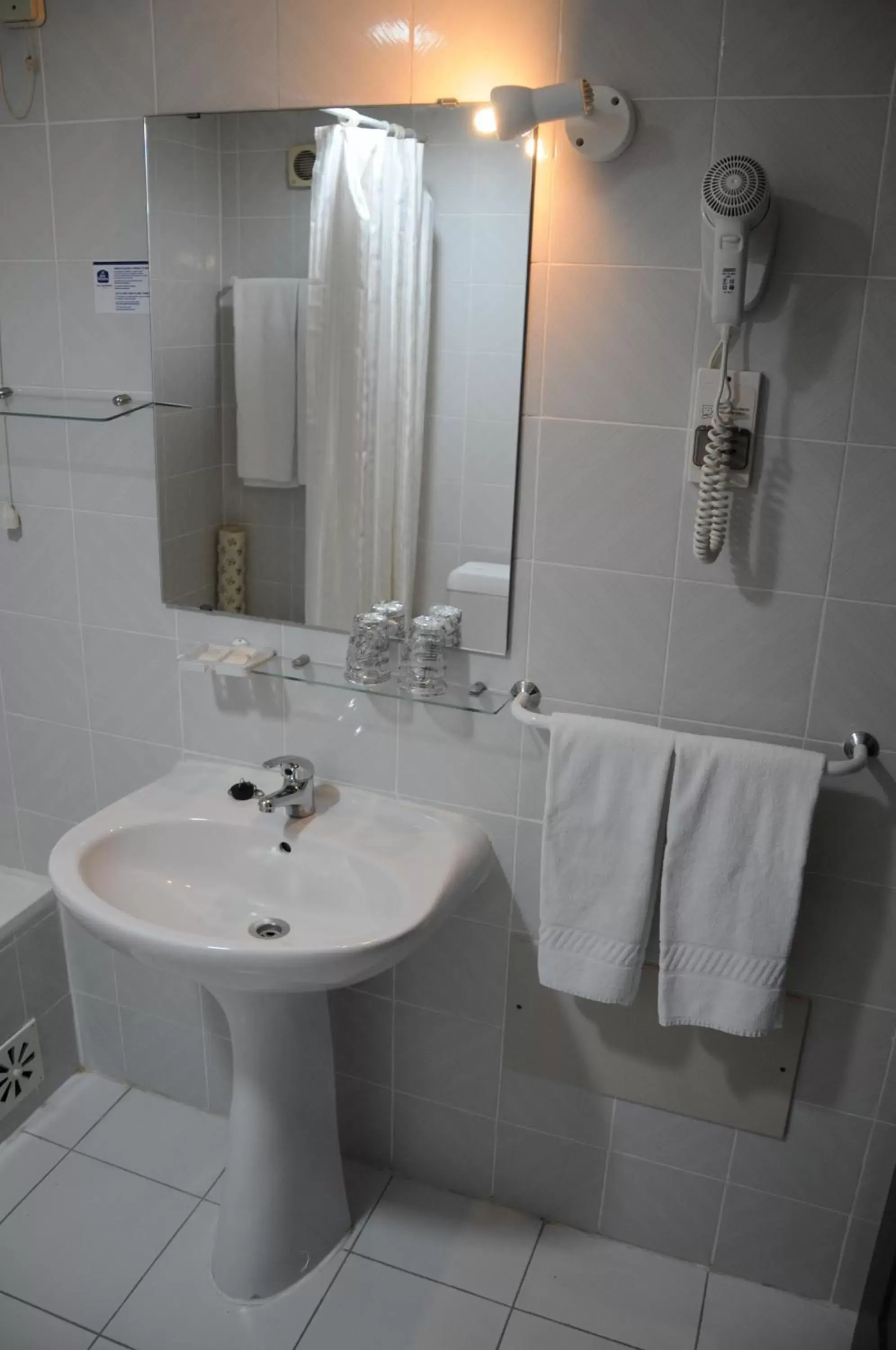 Suite with One Double Bed, One Single Bed and Balcony in Best Western Hotel Dom Bernardo Suite with One Double Bed, One Single Bed and Balcony in Best Western Hotel Dom Bernardo