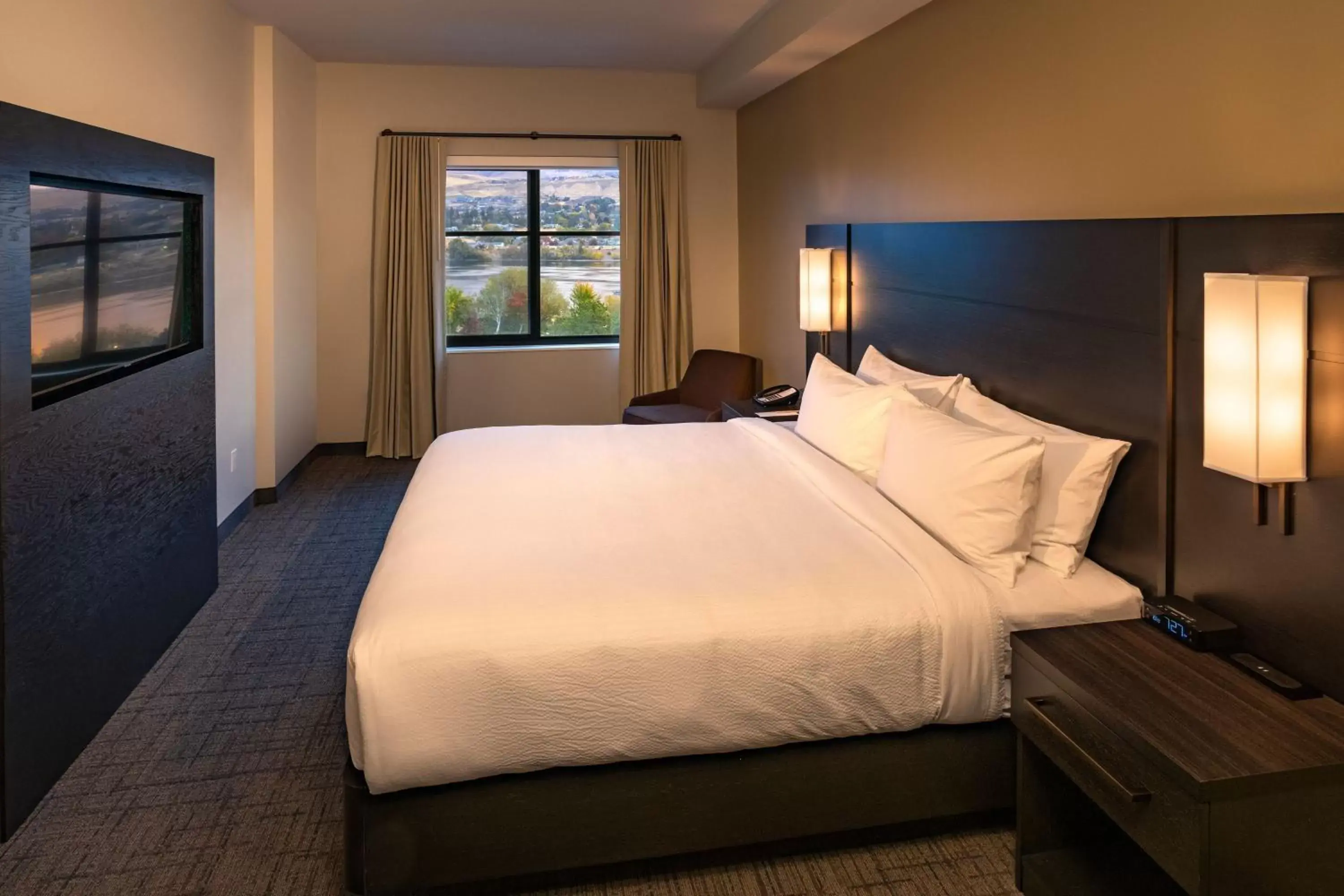 Bedroom, Bed in Residence Inn by Marriott Wenatchee
