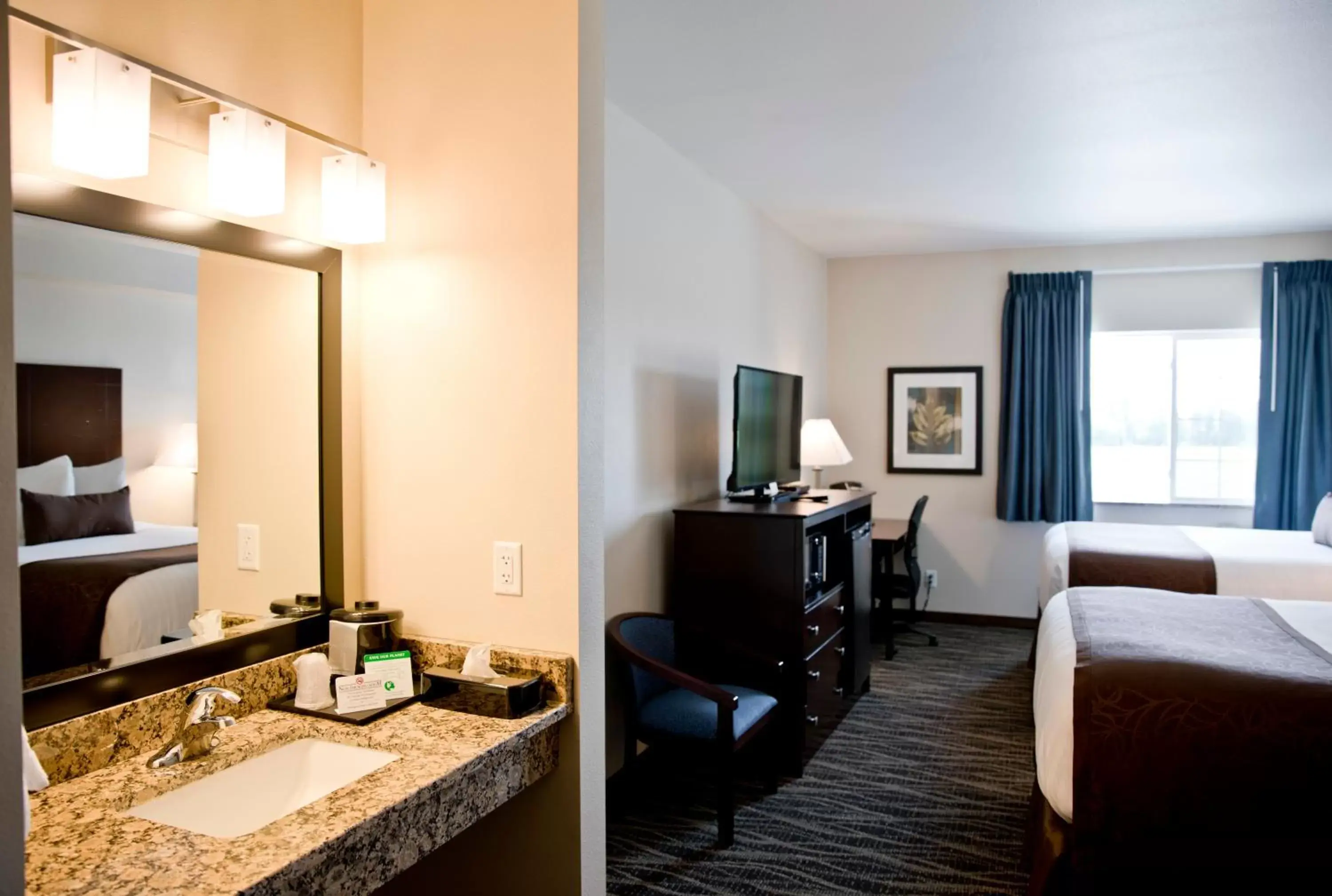 Bedroom, Bed in Cobblestone Inn & Suites -Clarinda Bedroom, Bed in Cobblestone Inn & Suites -Clarinda