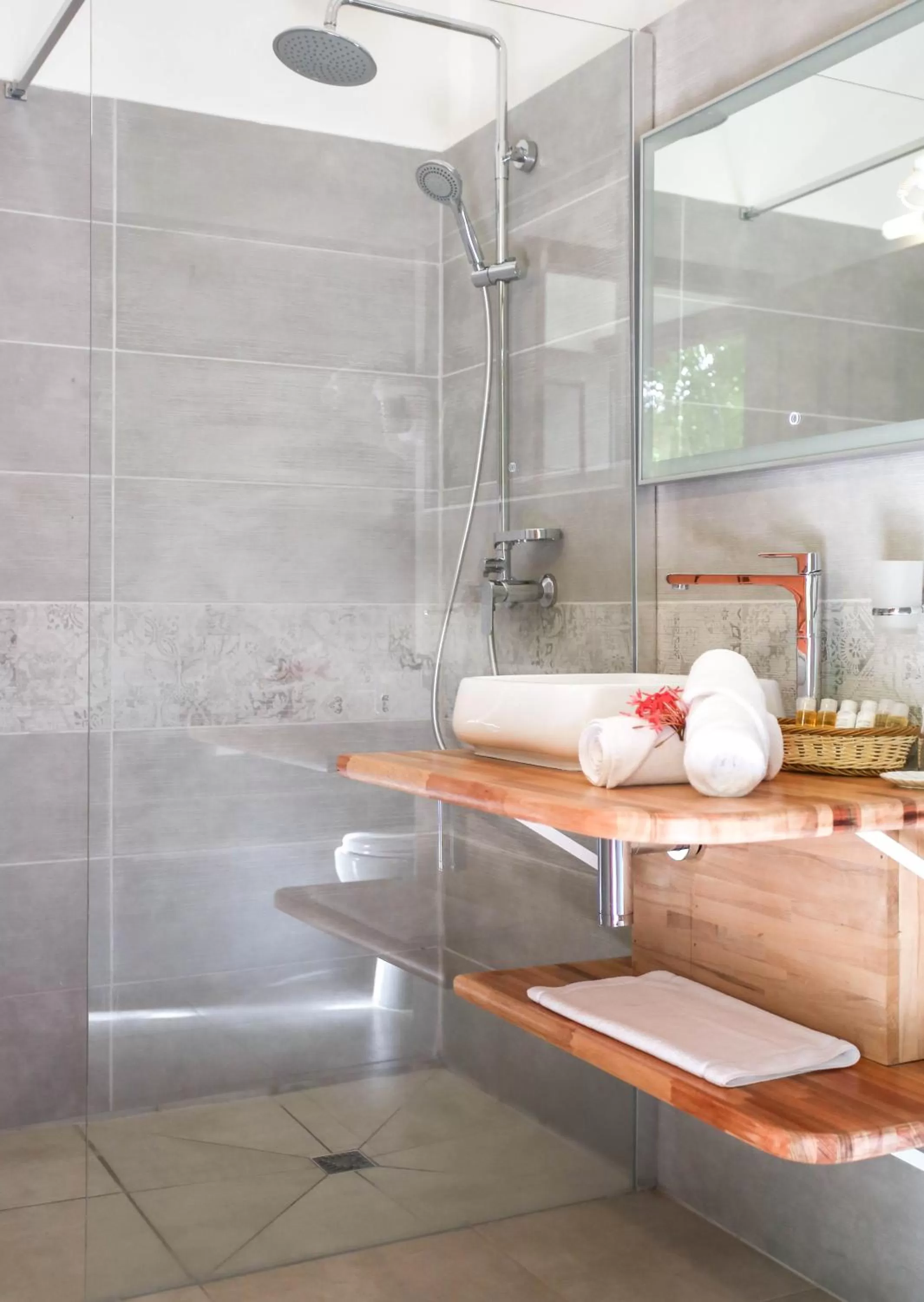 Bathroom in Le Relais du Moulin - Hôtel de Charme & Spa Adult Only