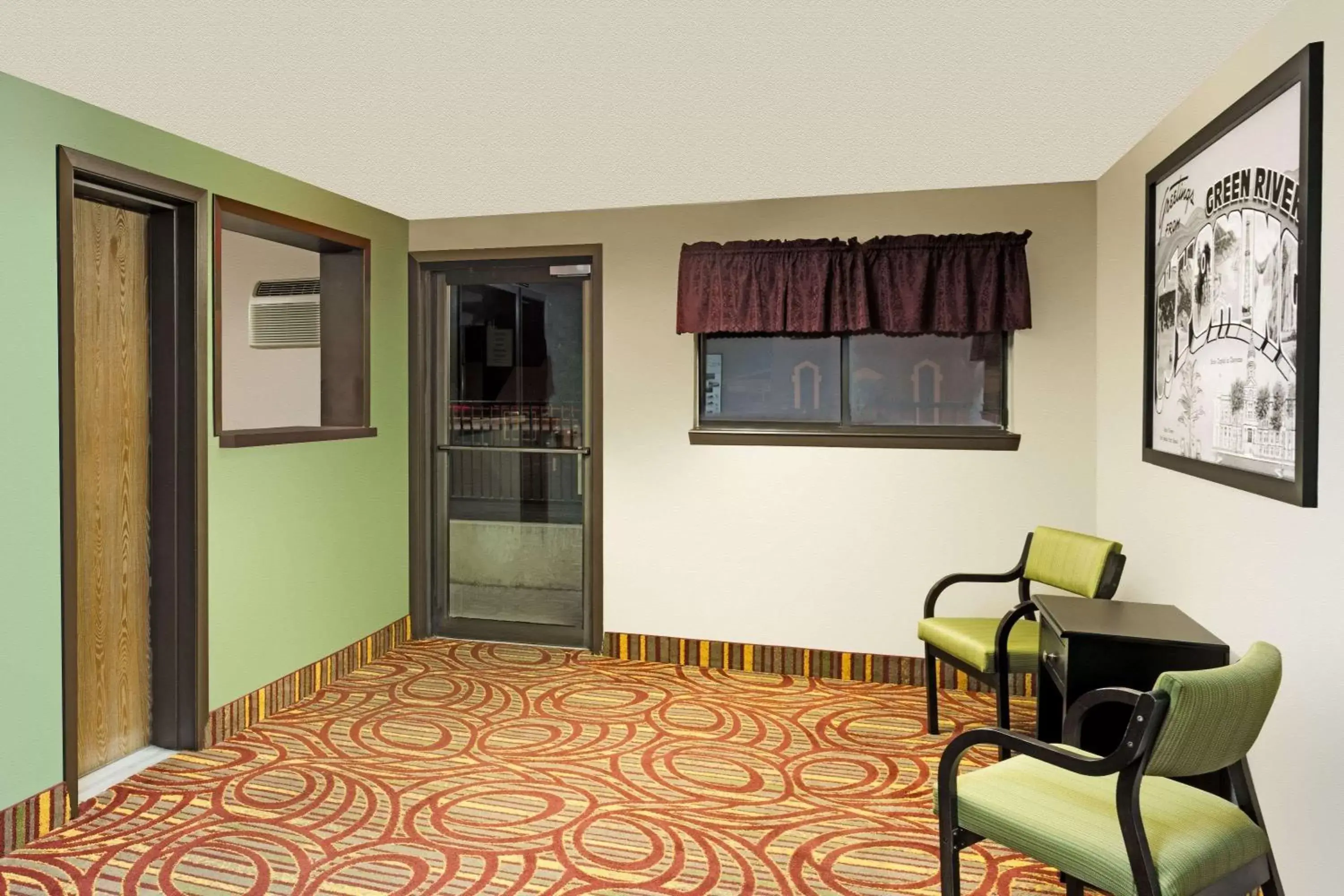 Lobby or reception, TV/Entertainment Center in Super 8 by Wyndham Green River