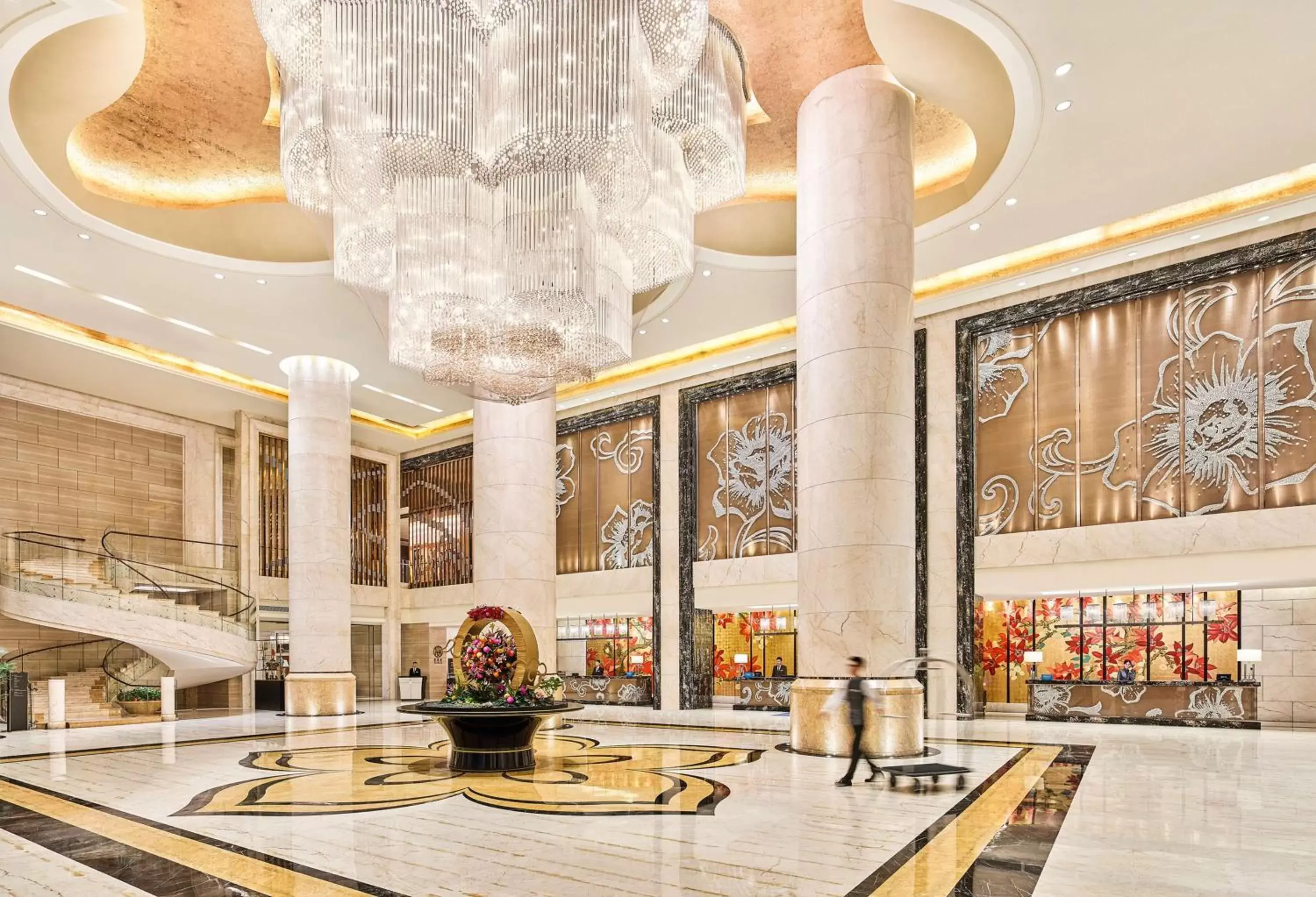 Lobby or reception, Restaurant/Places to Eat in Hilton Guangzhou Baiyun - Canton Fair Free Shuttle Bus