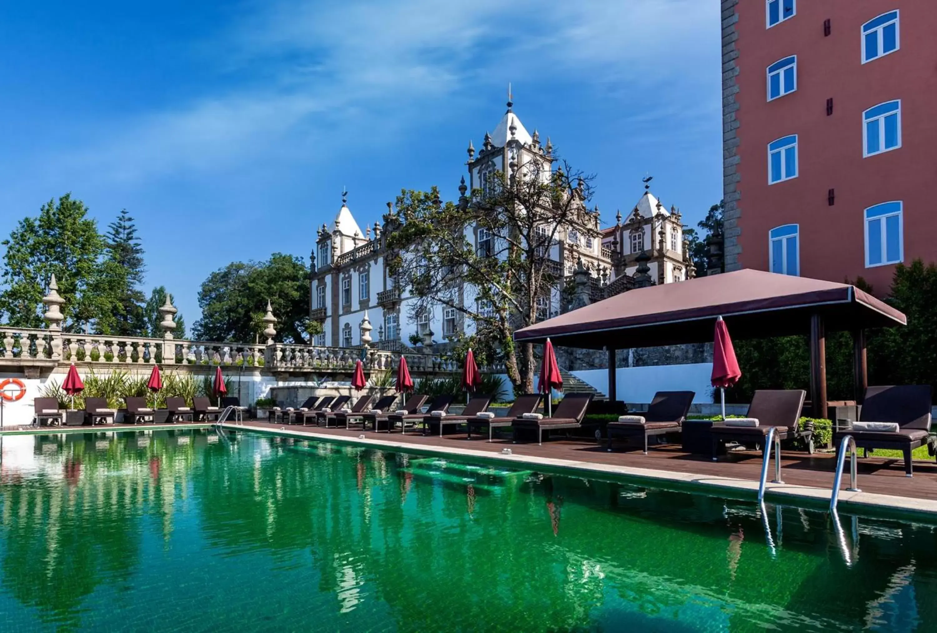Swimming Pool in Pestana Palacio do Freixo, Pousada & National Monument - The Leading Hotels of the World