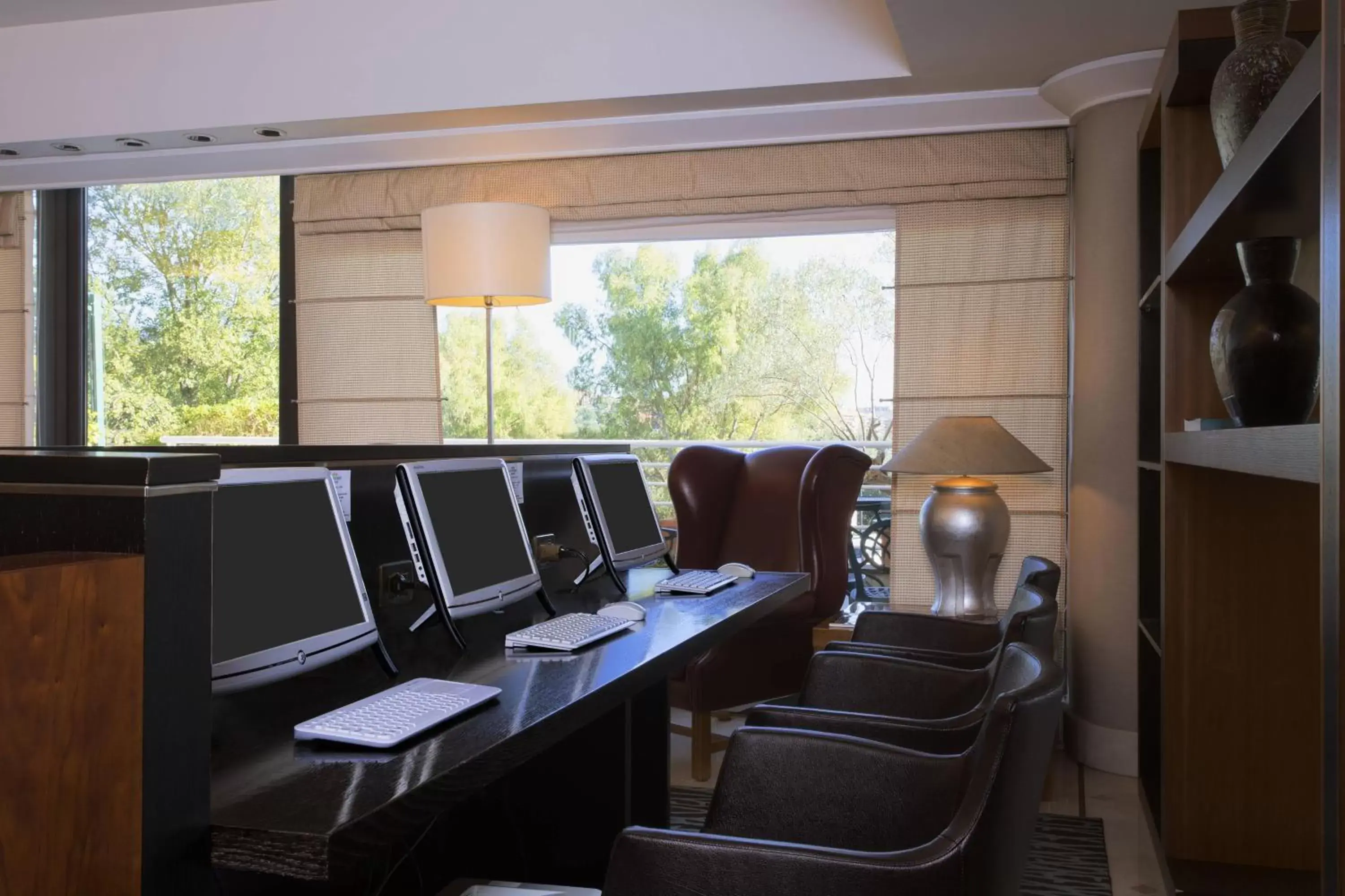 Business facilities in Courtyard by Marriott Rome Central Park