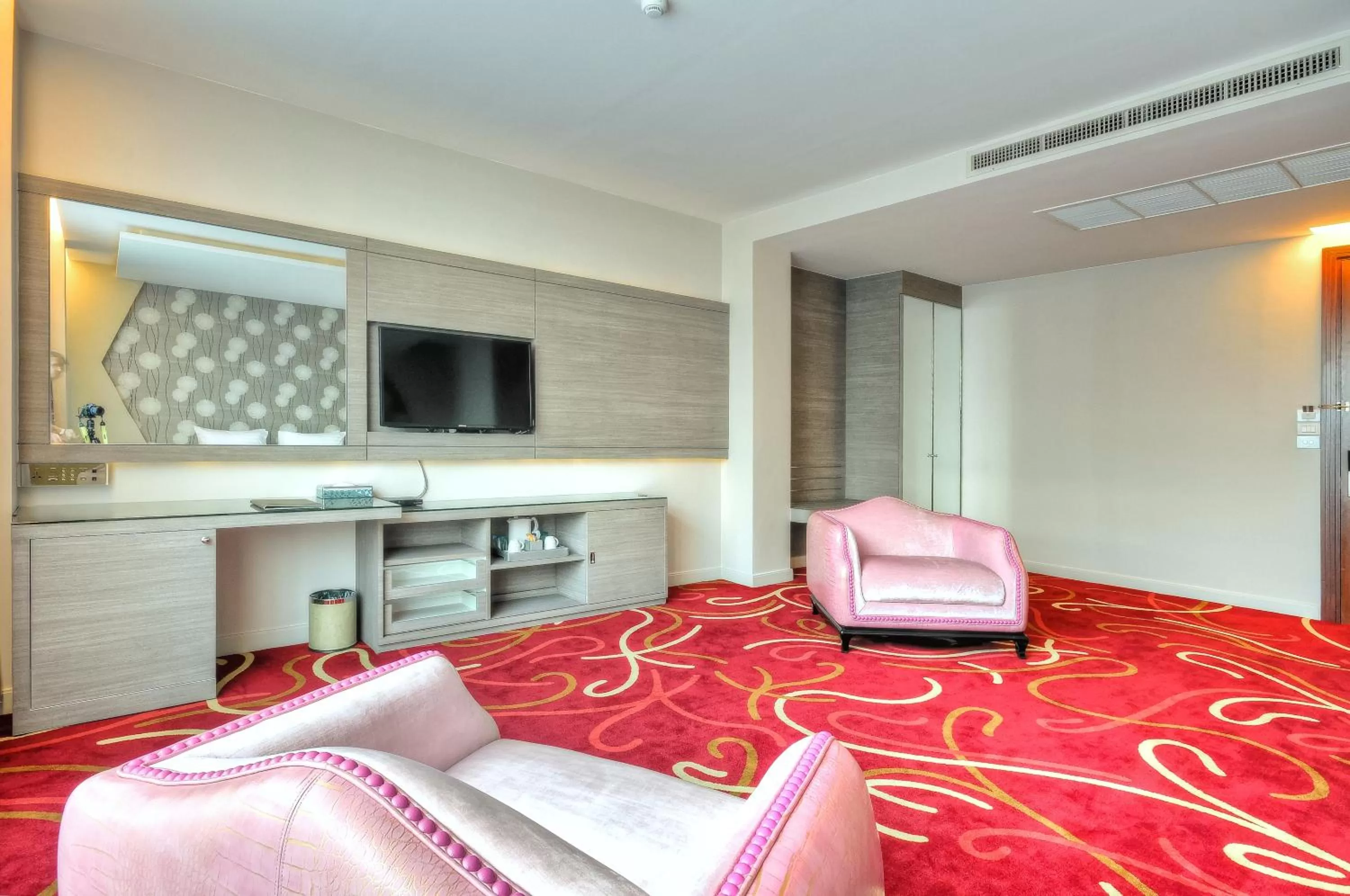 Photo of the whole room, Bed in One One Bangkok