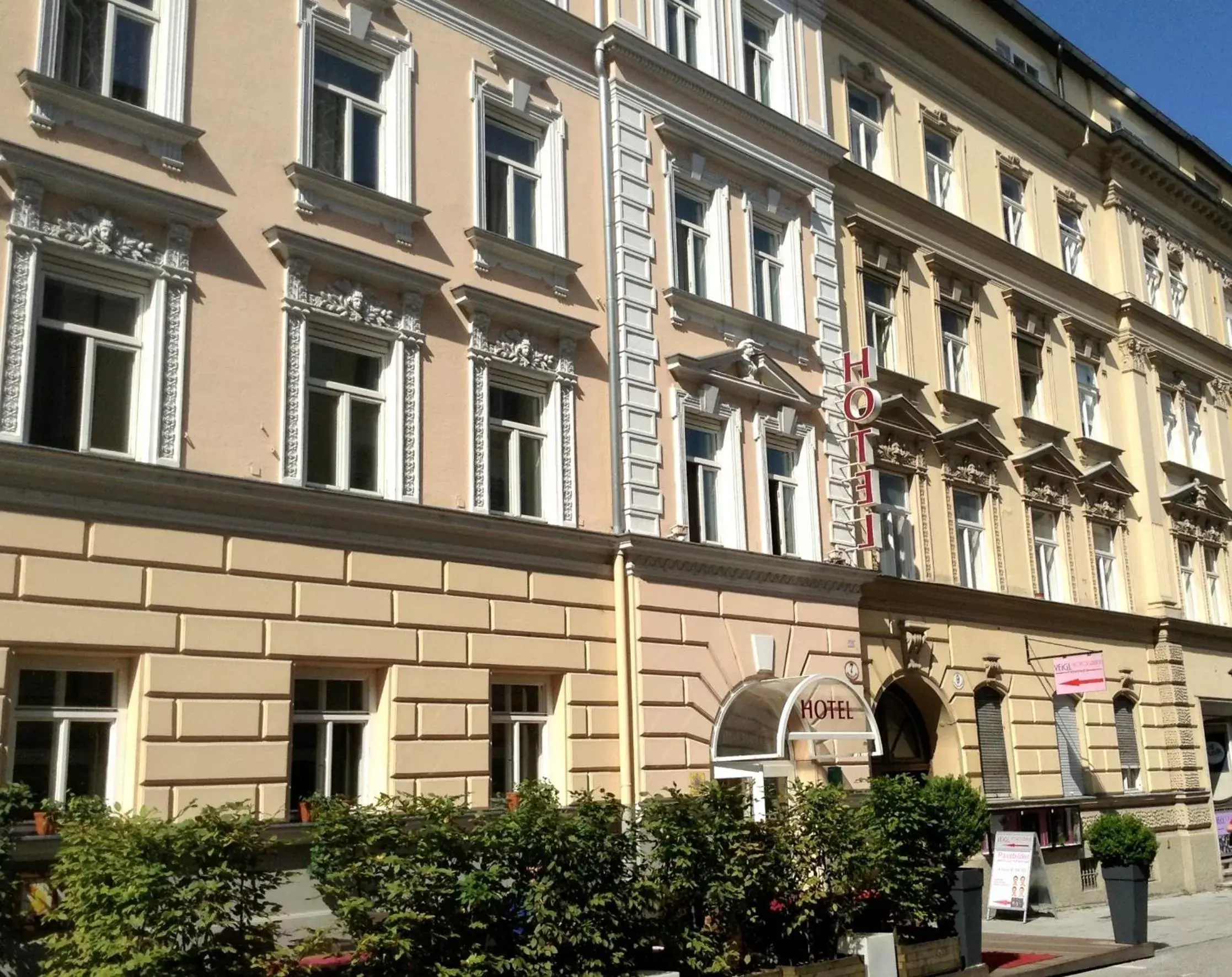 Facade/entrance, Property Building in Altstadthotel Wolf-Dietrich
