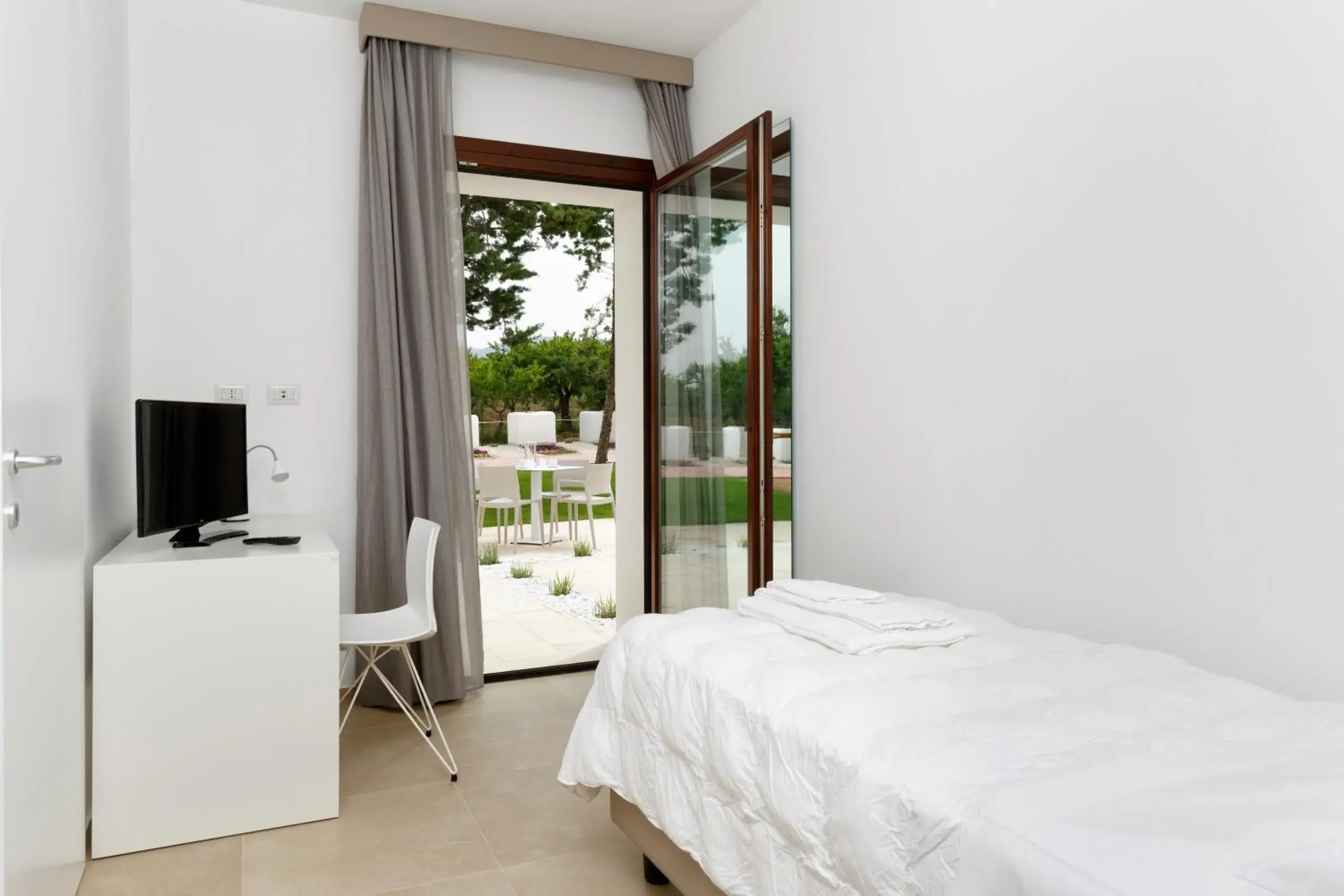 Single Room with Terrace in Southeast Hotel Single Room with Terrace in Southeast Hotel