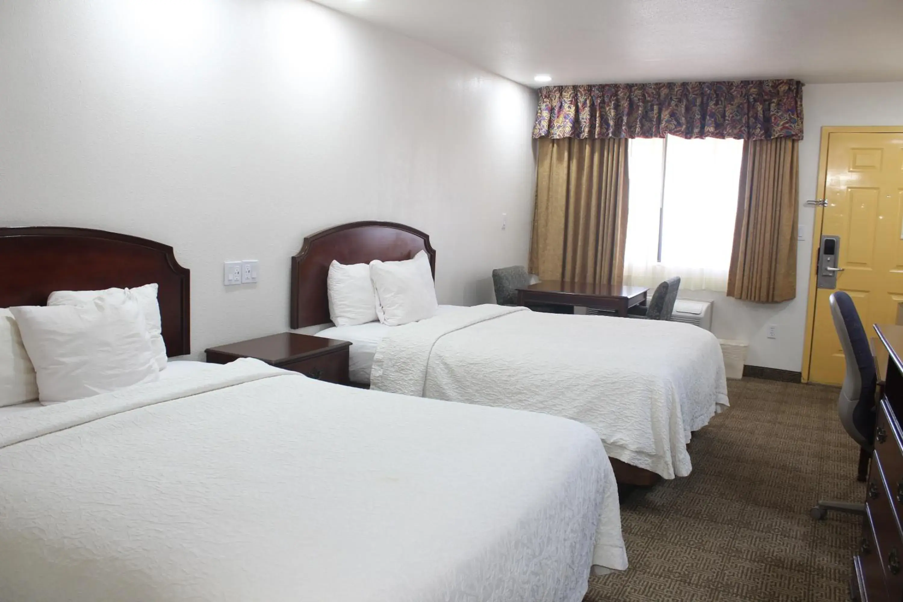 Bed in Rodeway Inn Tucumcari