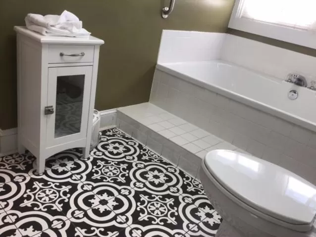 Bathroom in Red Rocker Inn