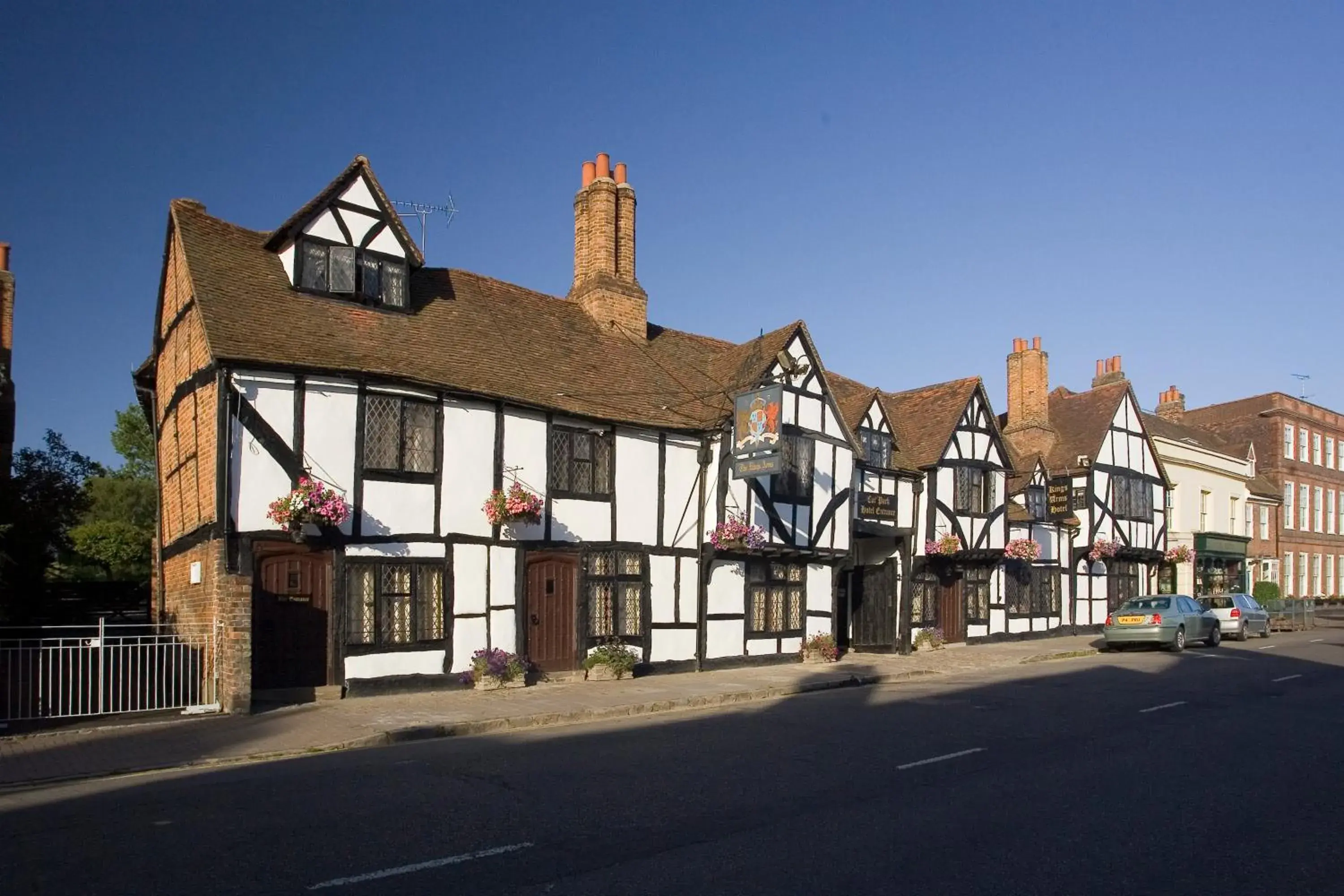 Facade/entrance, Property Building in Kings Arms Hotel