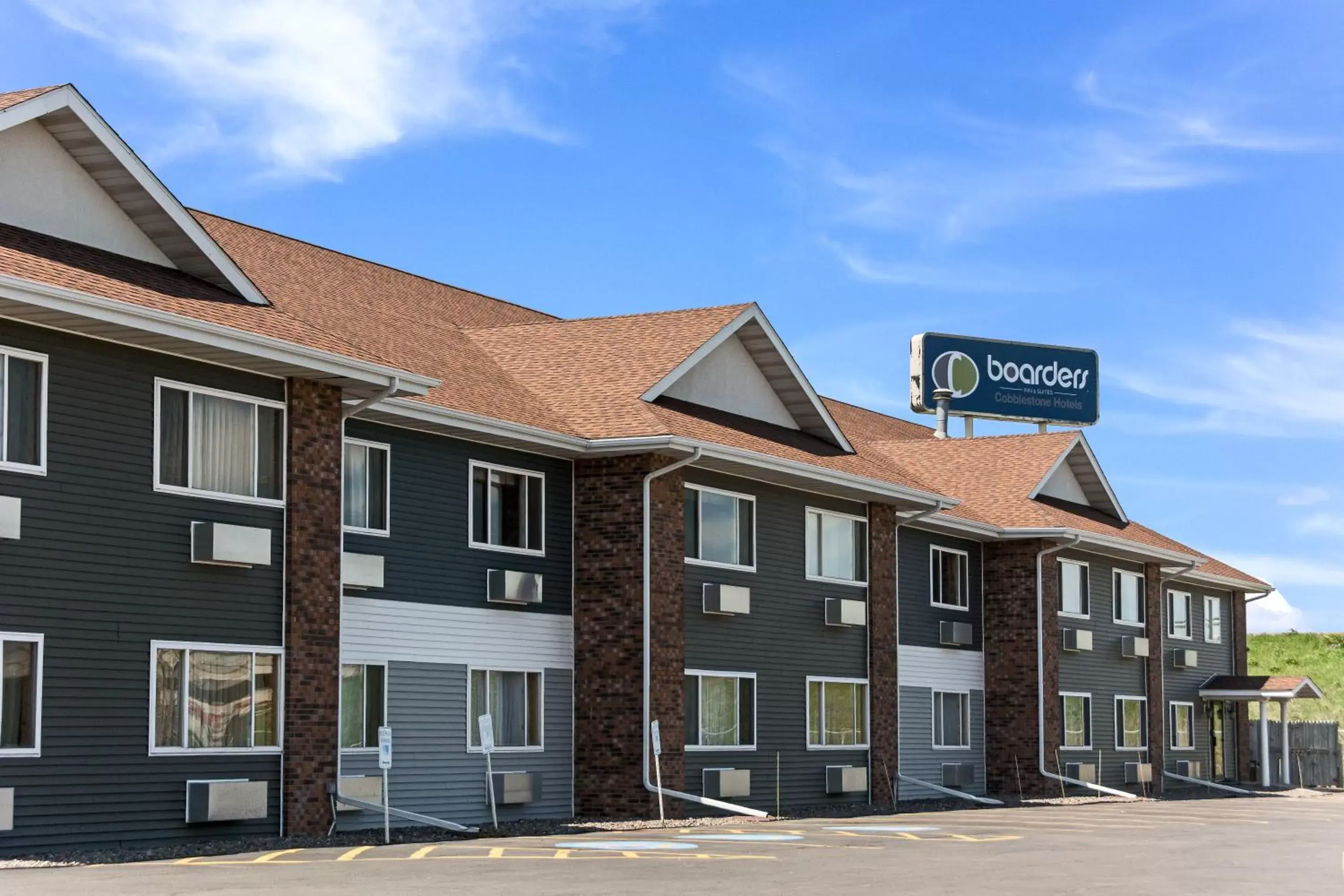 Property Building in Boarders Inn & Suites by Cobblestone Hotels - Superior/Duluth