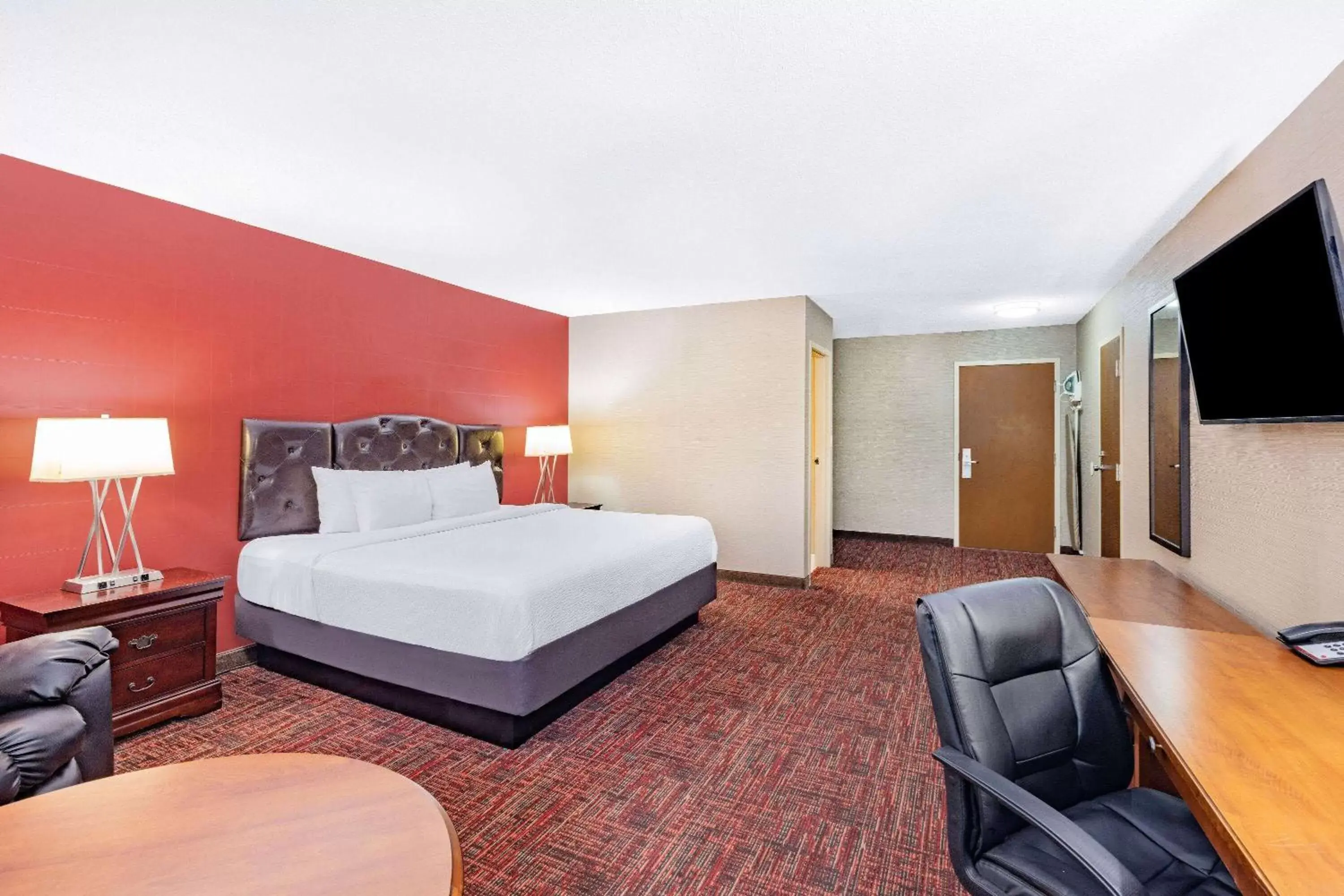 Photo of the whole room in Ramada by Wyndham Grand Forks