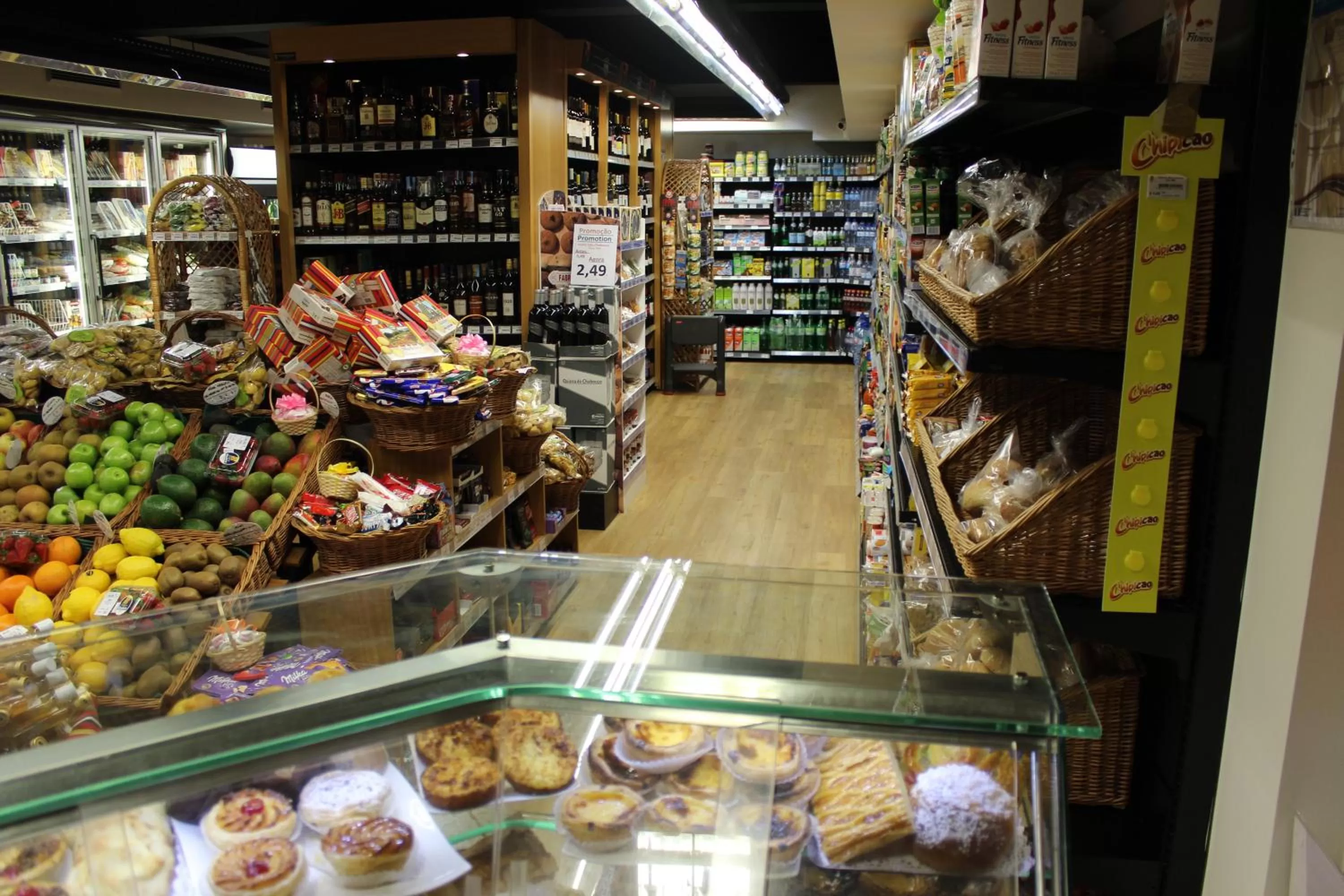 On-site shops in Apartamentos Turisticos Paraiso