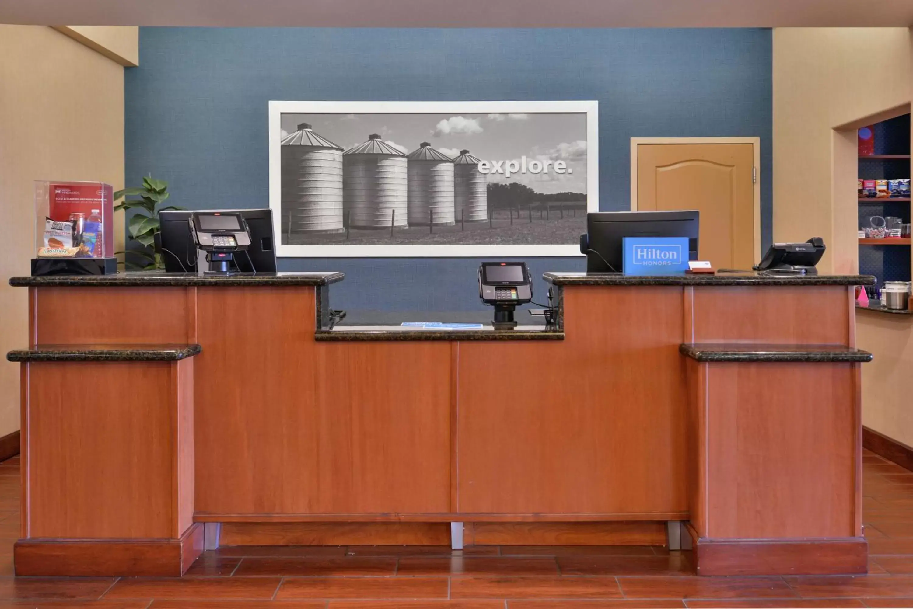 Lobby or reception, Floor Plan in Hampton Inn & Suites Woodland-Sacramento Area