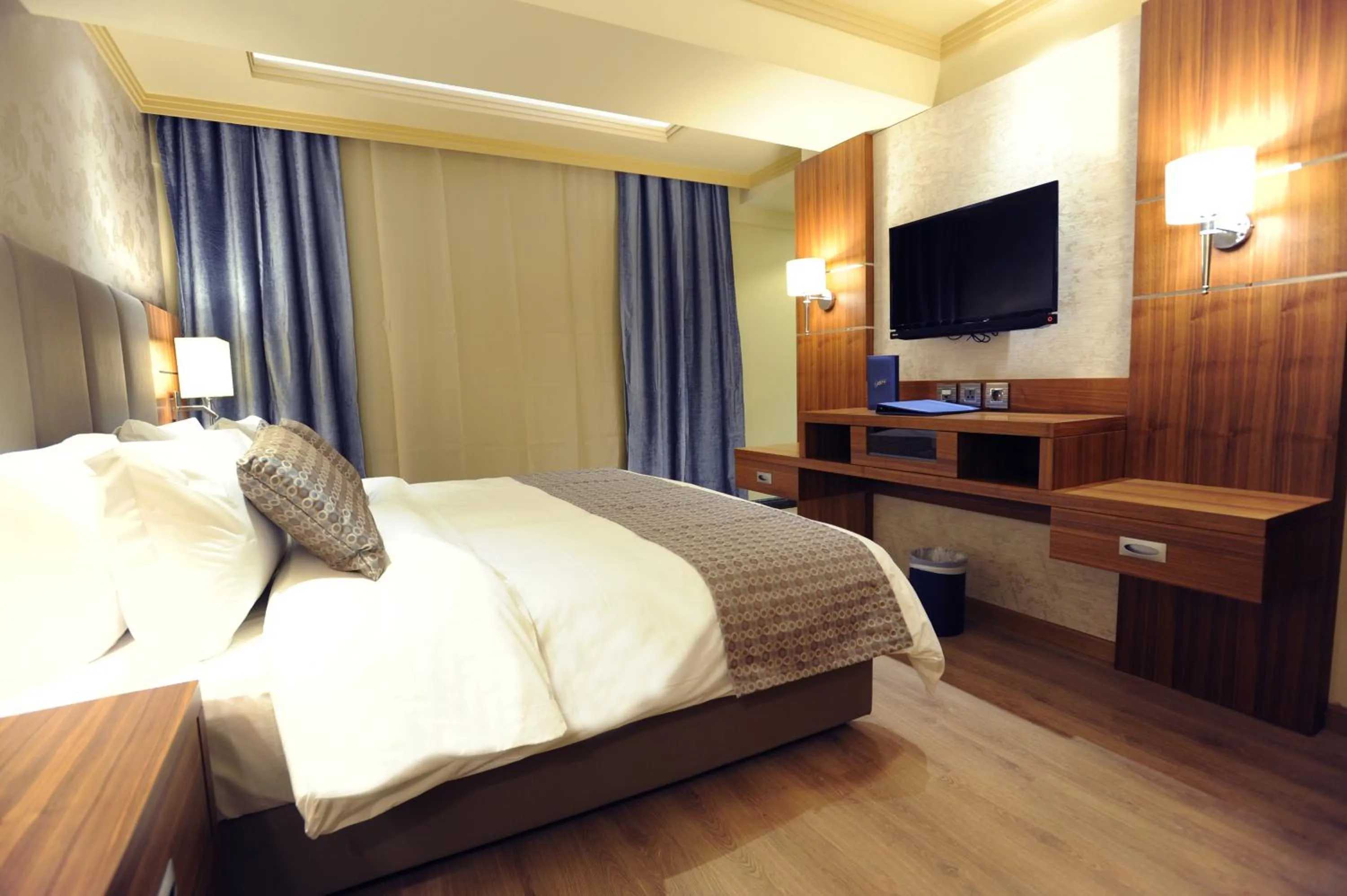 Decorative detail, Bed in Gems Hotel