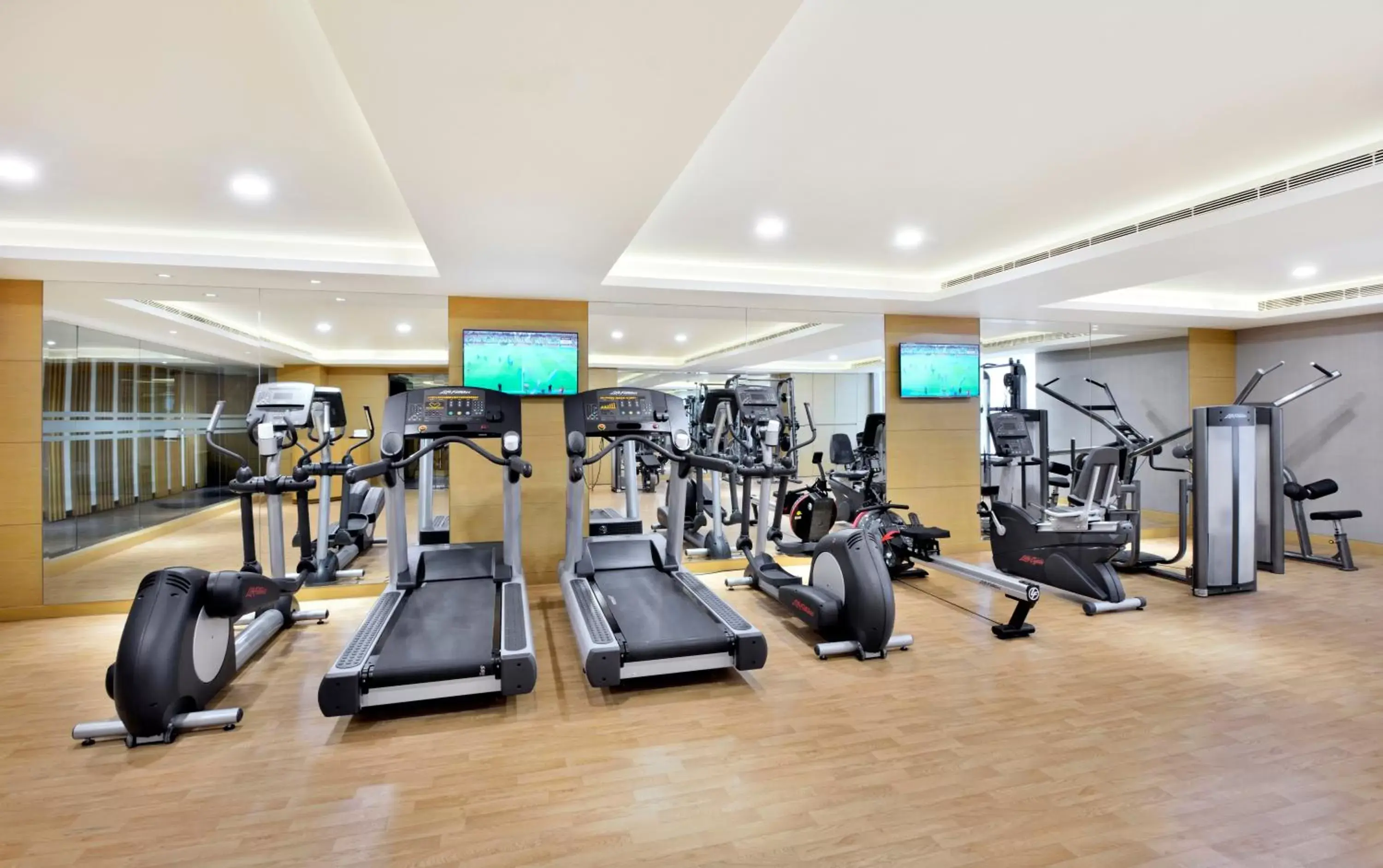 Fitness centre/facilities in Radisson Blu Faridabad Fitness centre/facilities in Radisson Blu Faridabad