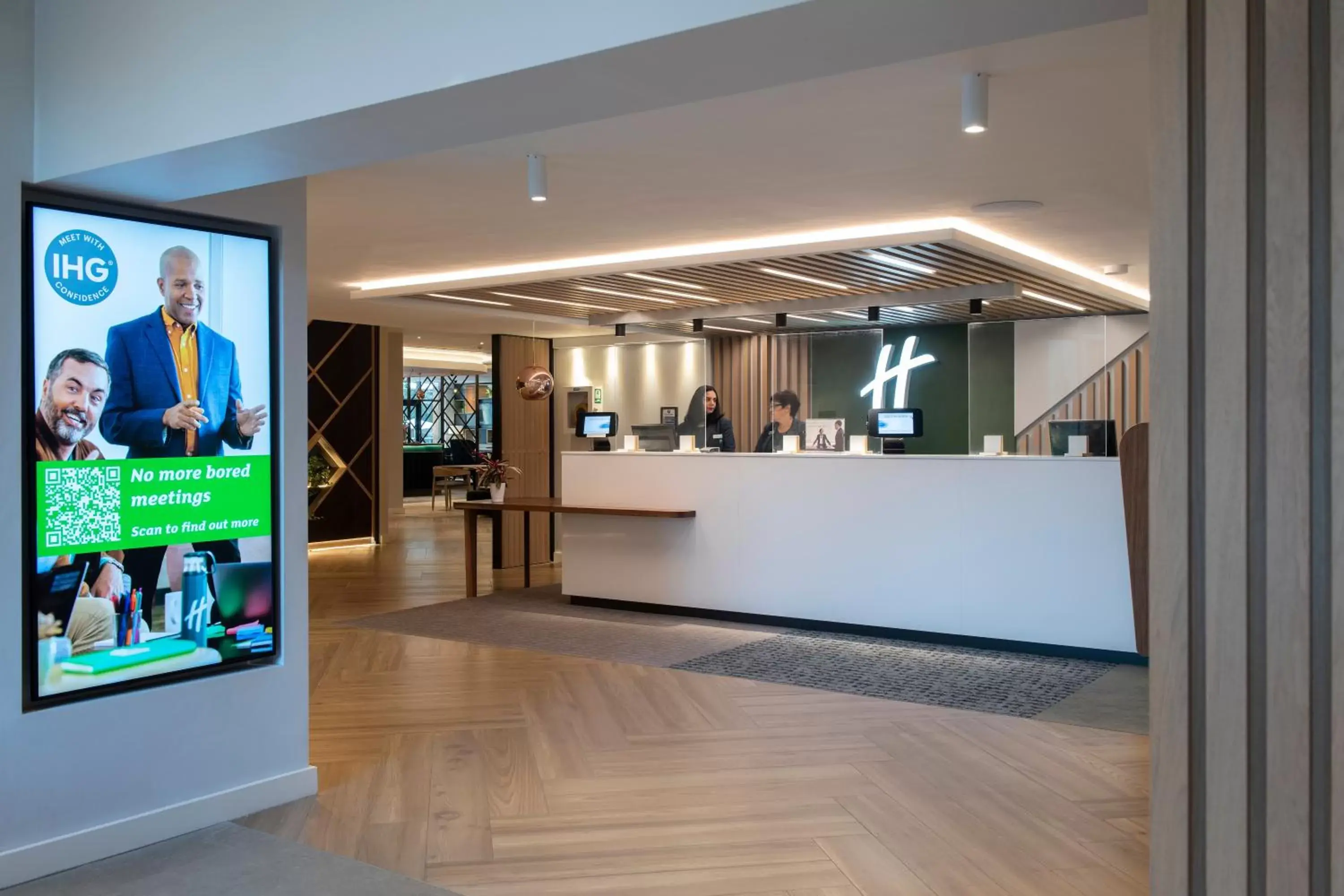 Property building, Lobby/Reception in Holiday Inn London-Shepperton, an IHG Hotel