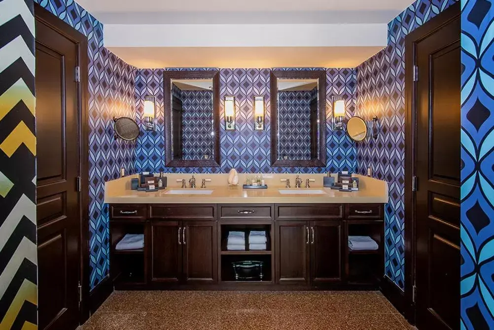 Bathroom in National Hotel, An Adult Only Oceanfront Resort