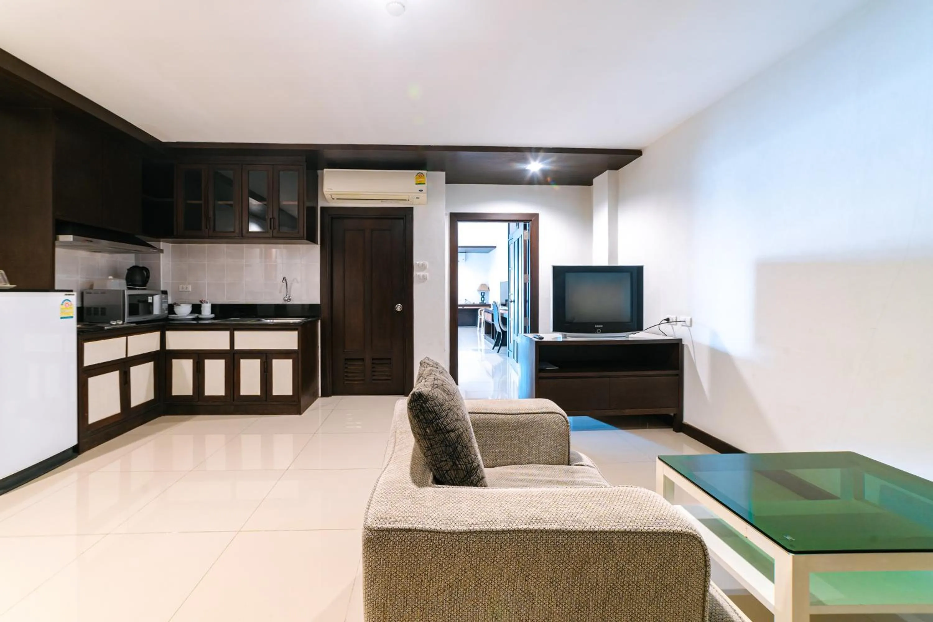 Kitchen or kitchenette in Ratana Hotel Sakdidet, PHUKET TOWN