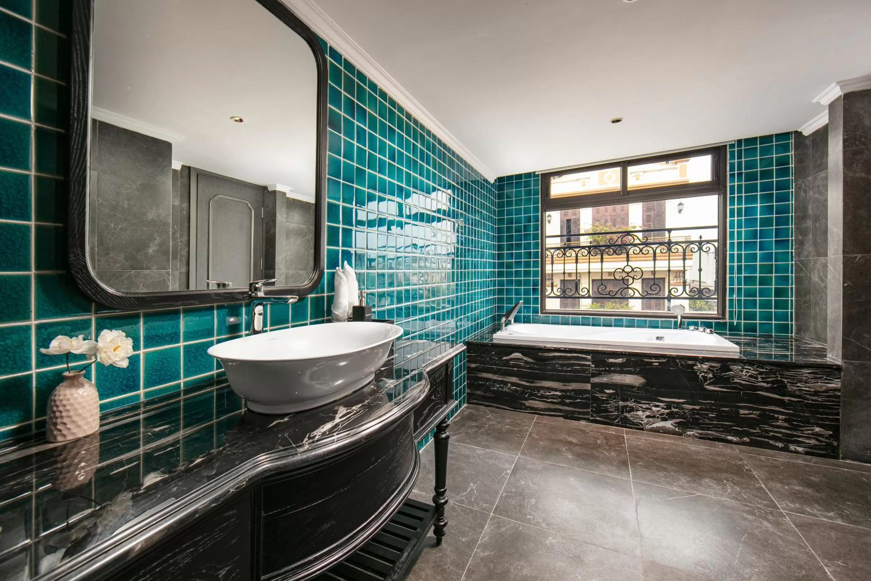 Bathroom in Hanoi L'Heritage Hotel & Gym - Spa