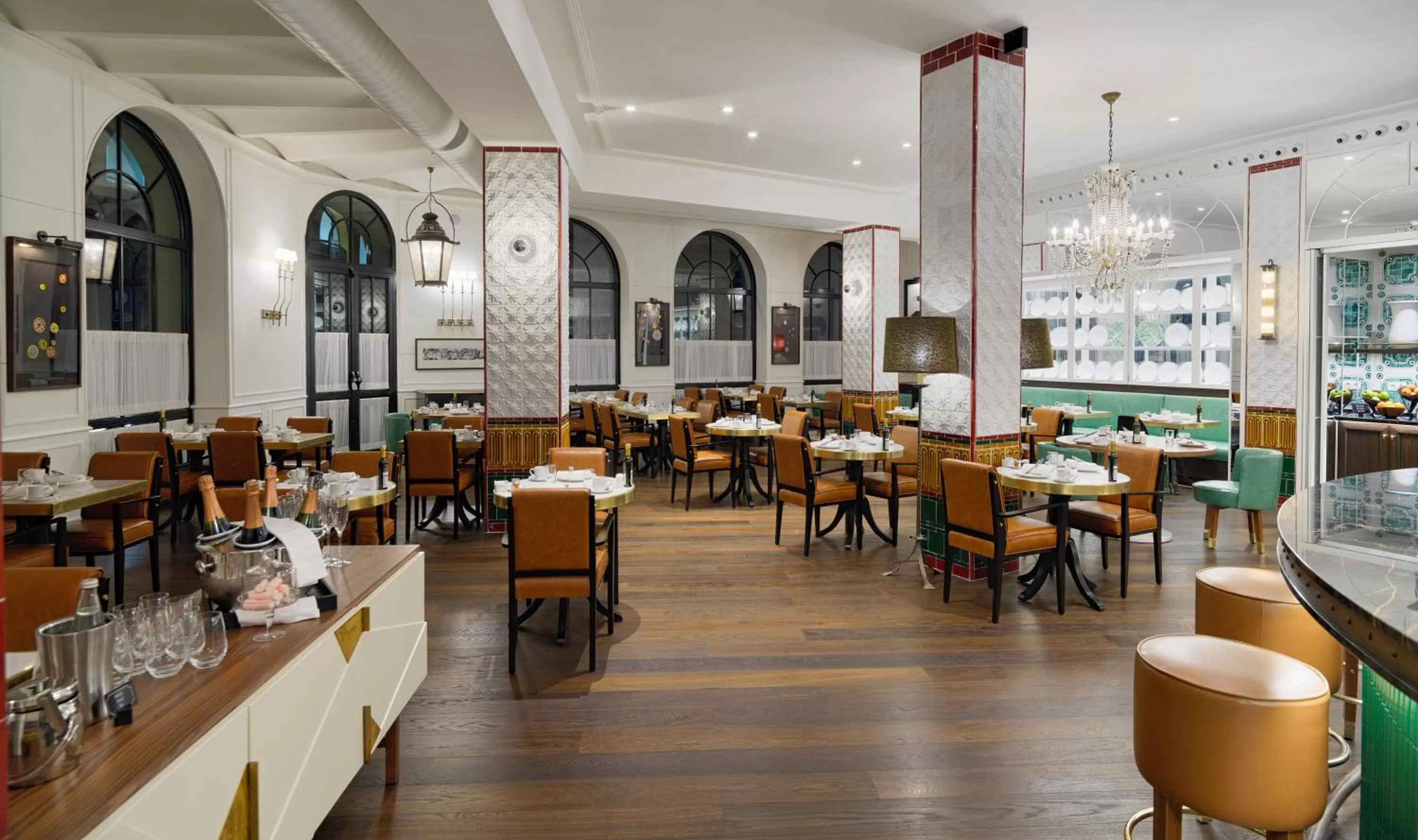 Breakfast in H10 Madison 4* Sup