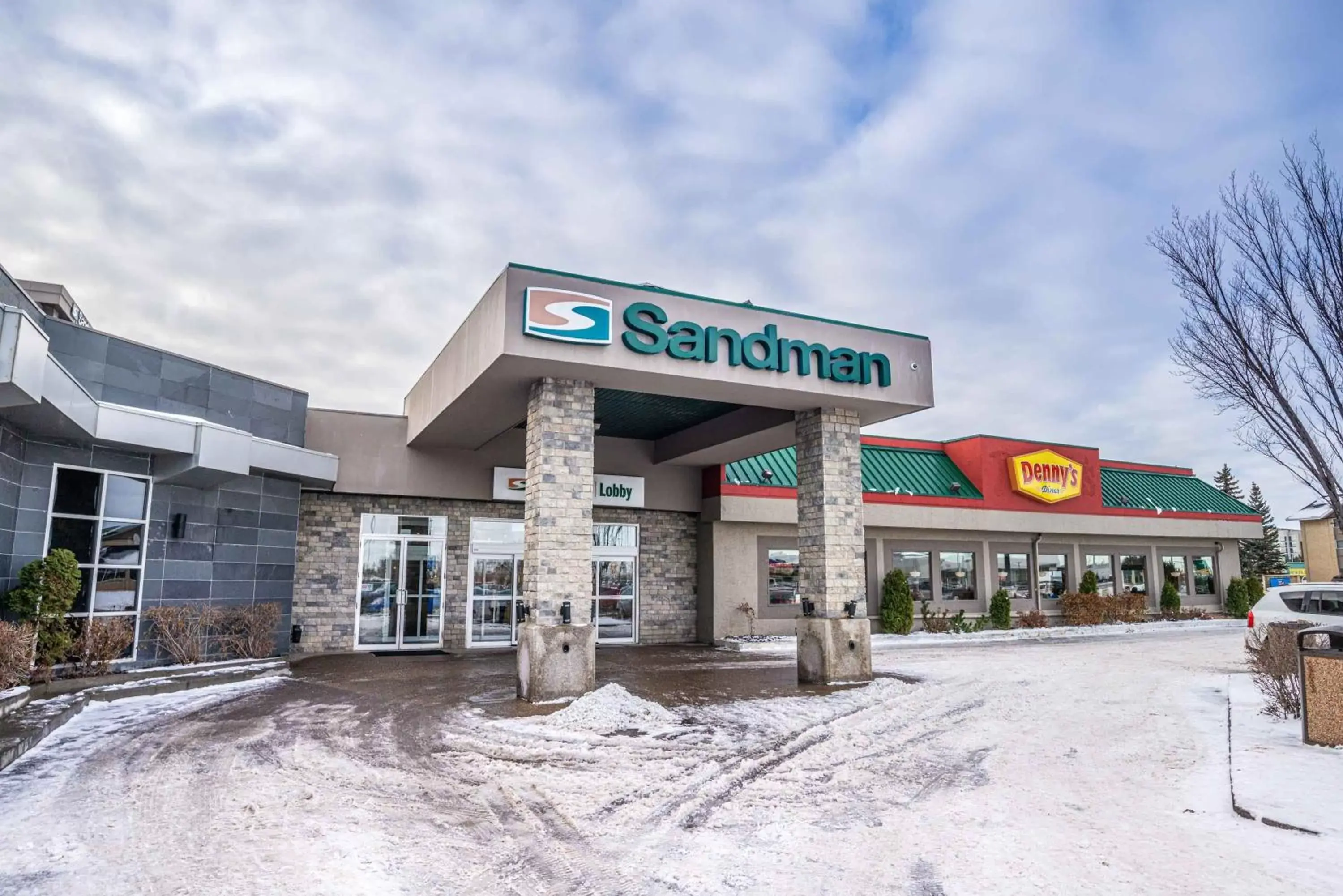 Property building in Sandman Hotel Edmonton West