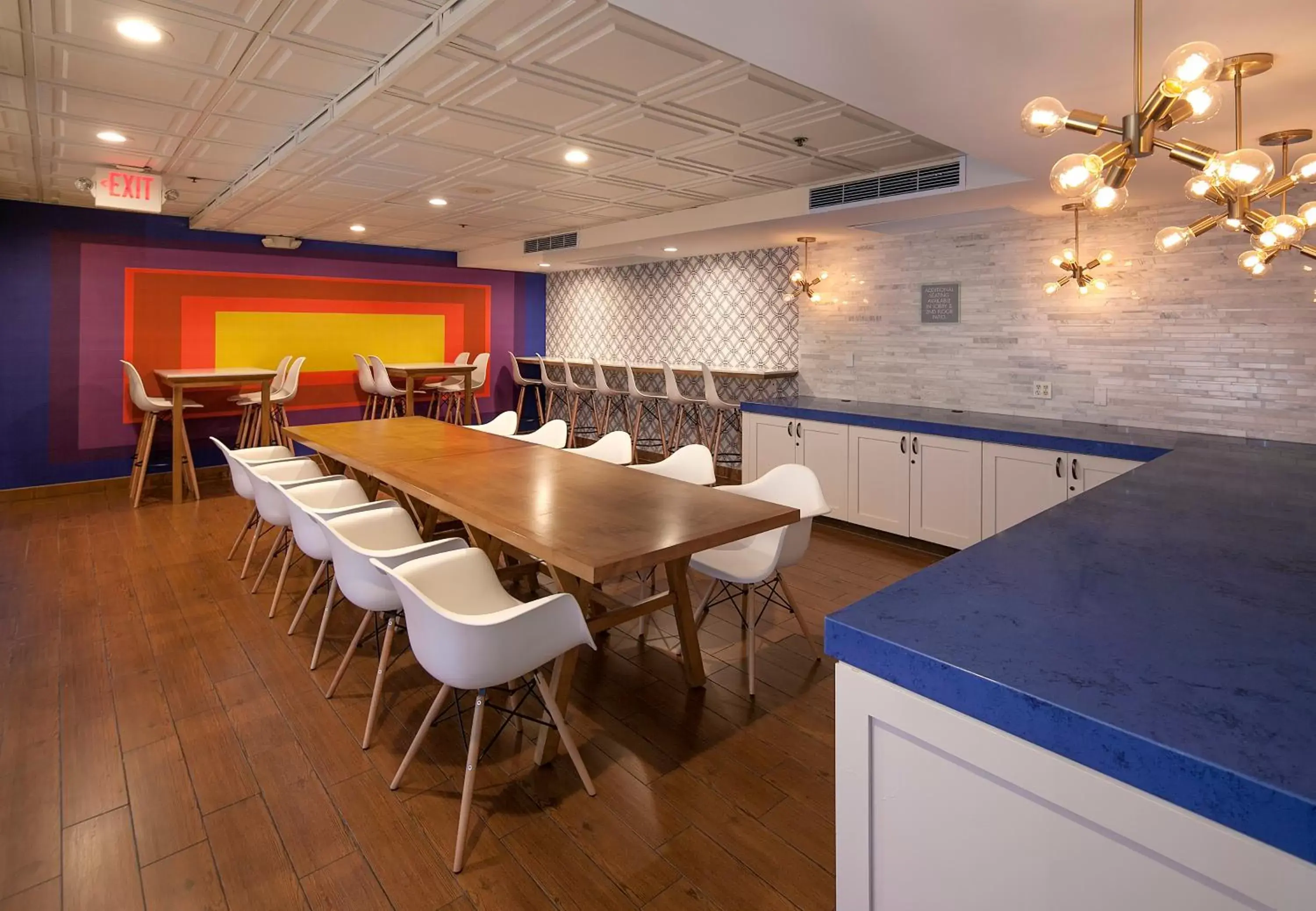 Restaurant/places to eat, Business Area/Conference Room in The Kinney - Venice Beach