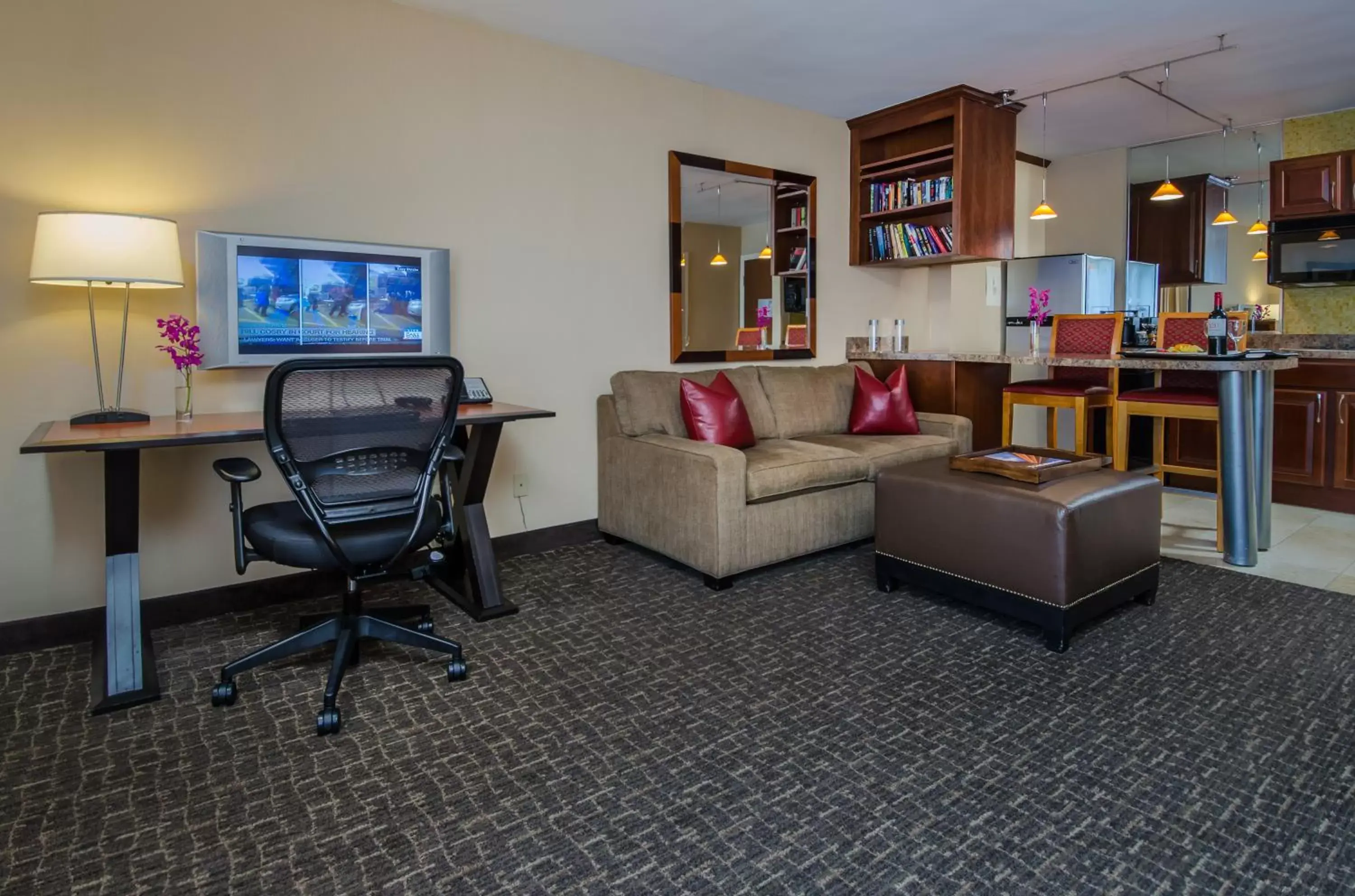 Living room, Lobby/Reception in Beacon Hotel & Corporate Quarters