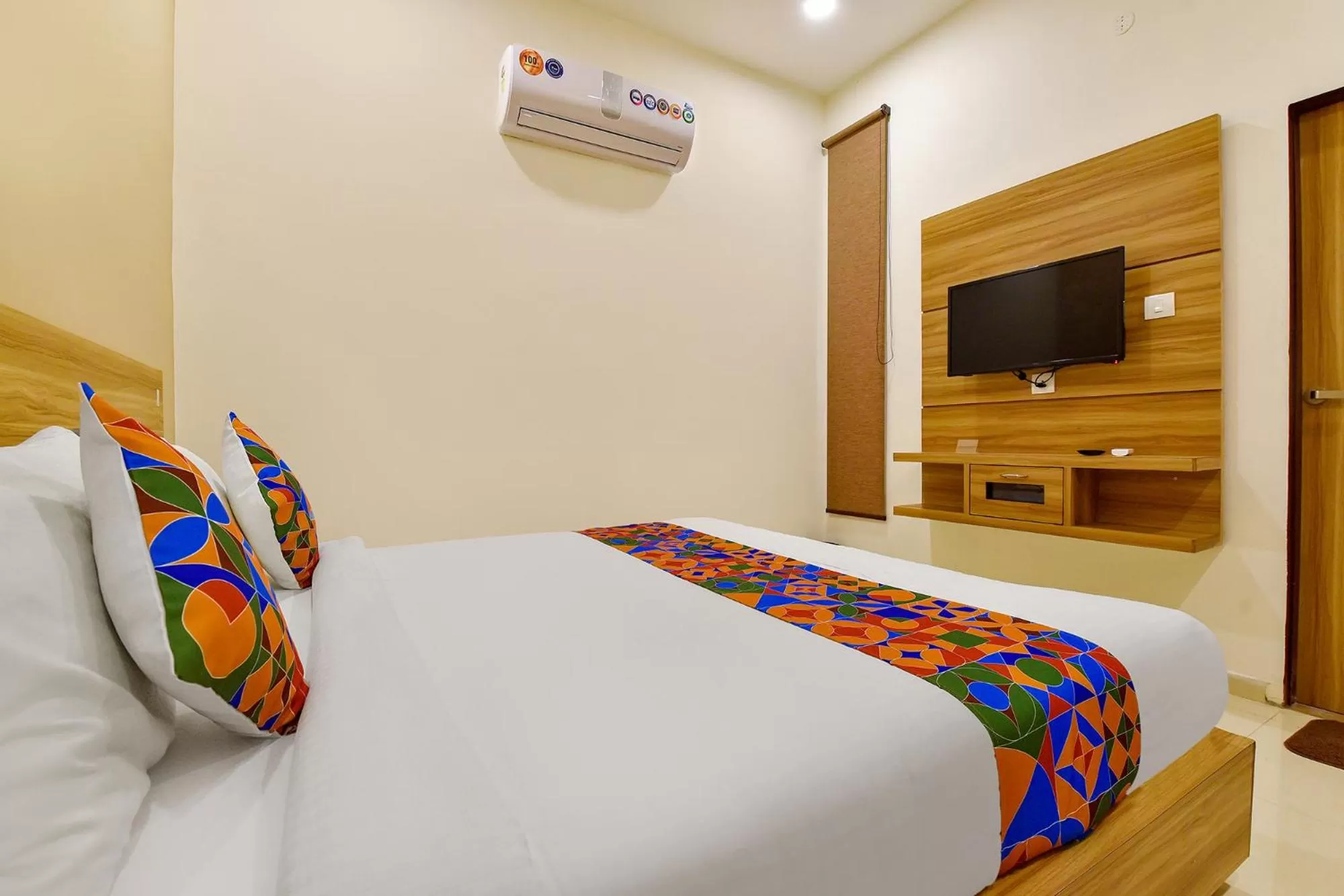 Bed in FabHotel Oxus