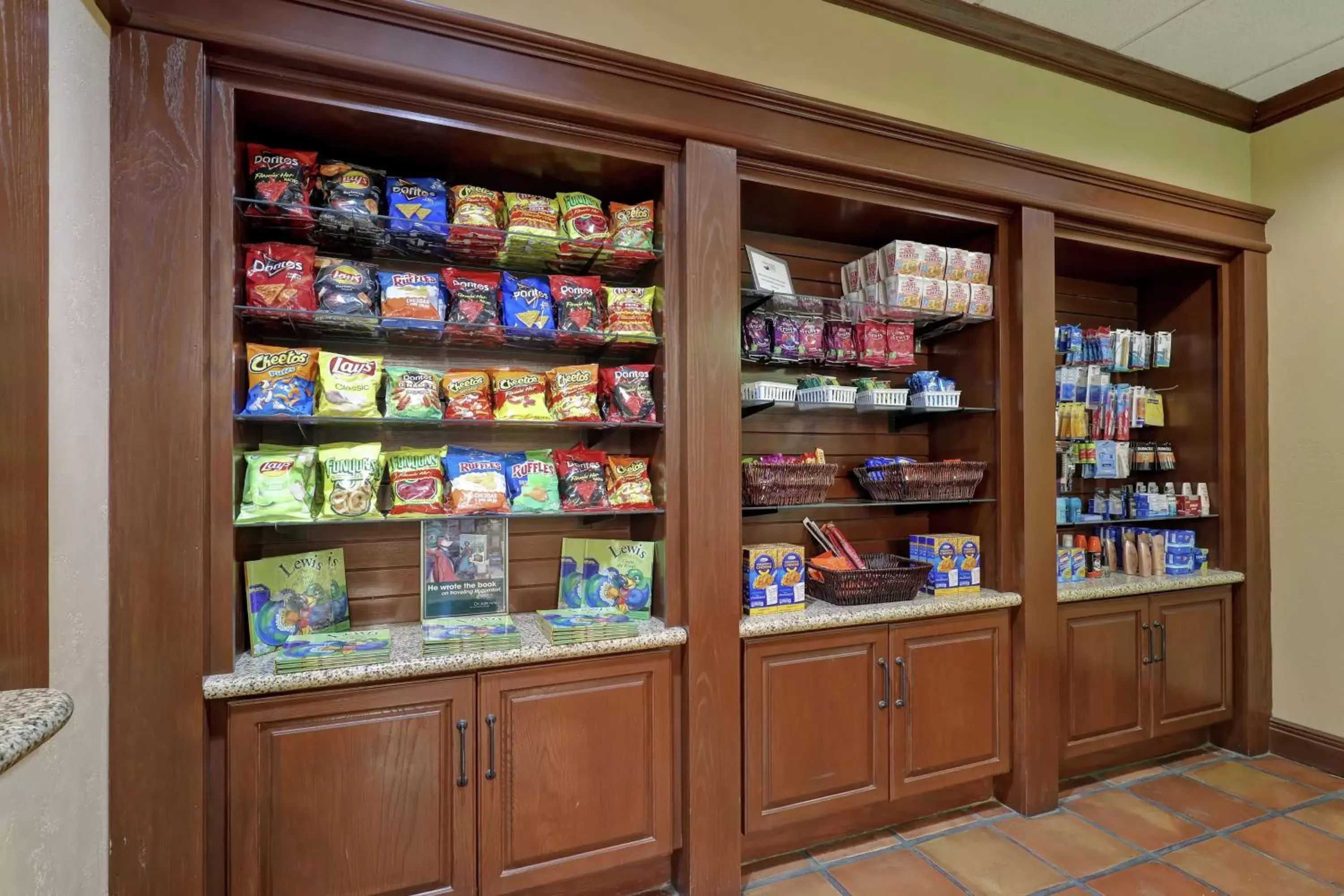 Dining area, Supermarket/Shops in Homewood Suites by Hilton McAllen