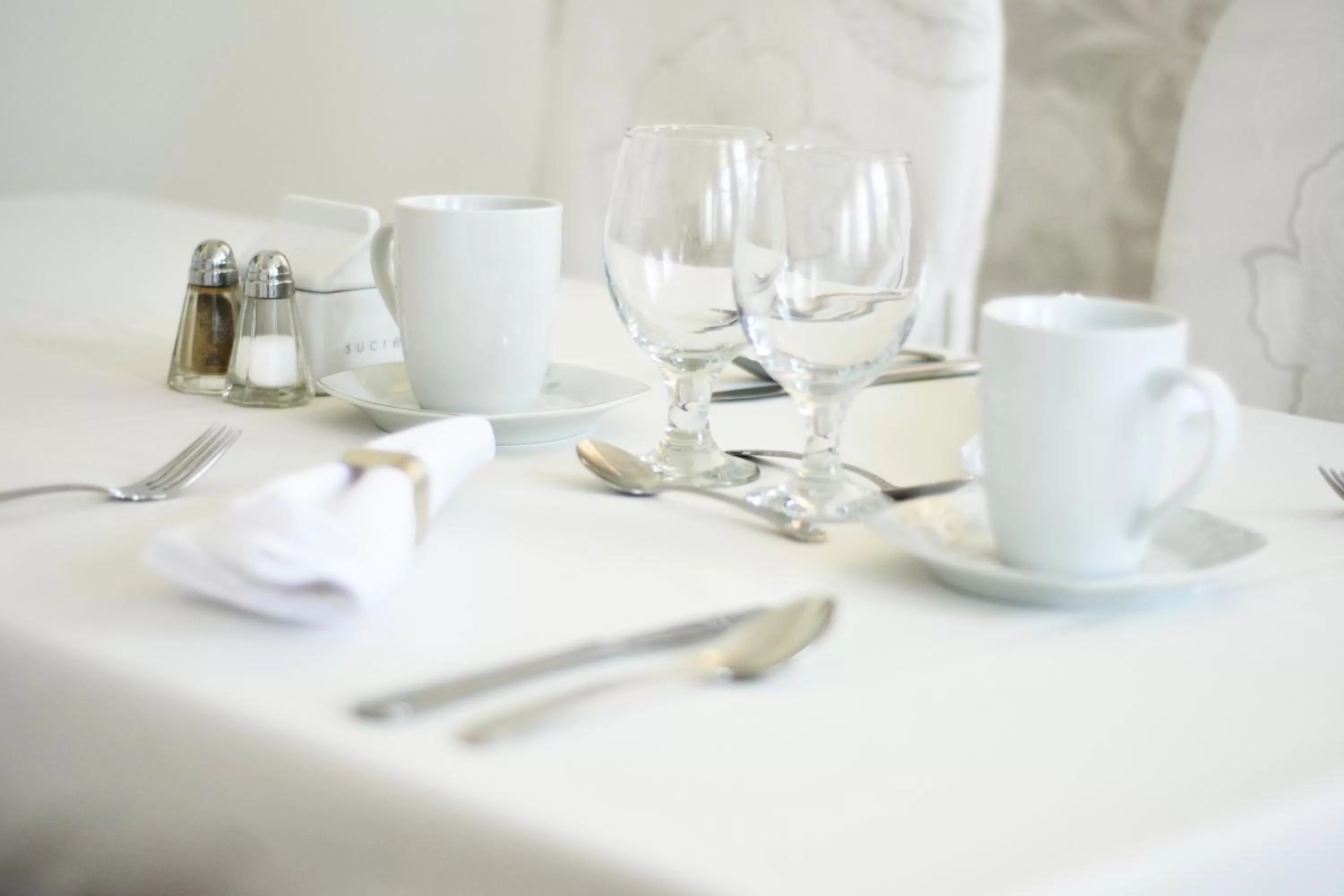 Restaurant/Places to Eat in Auberge le St-Georges