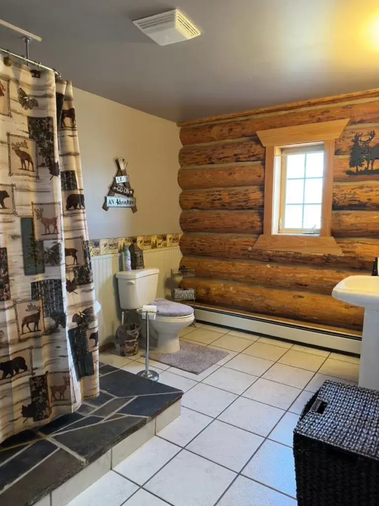 Bathroom in Sportsman Lodge Melrose MT