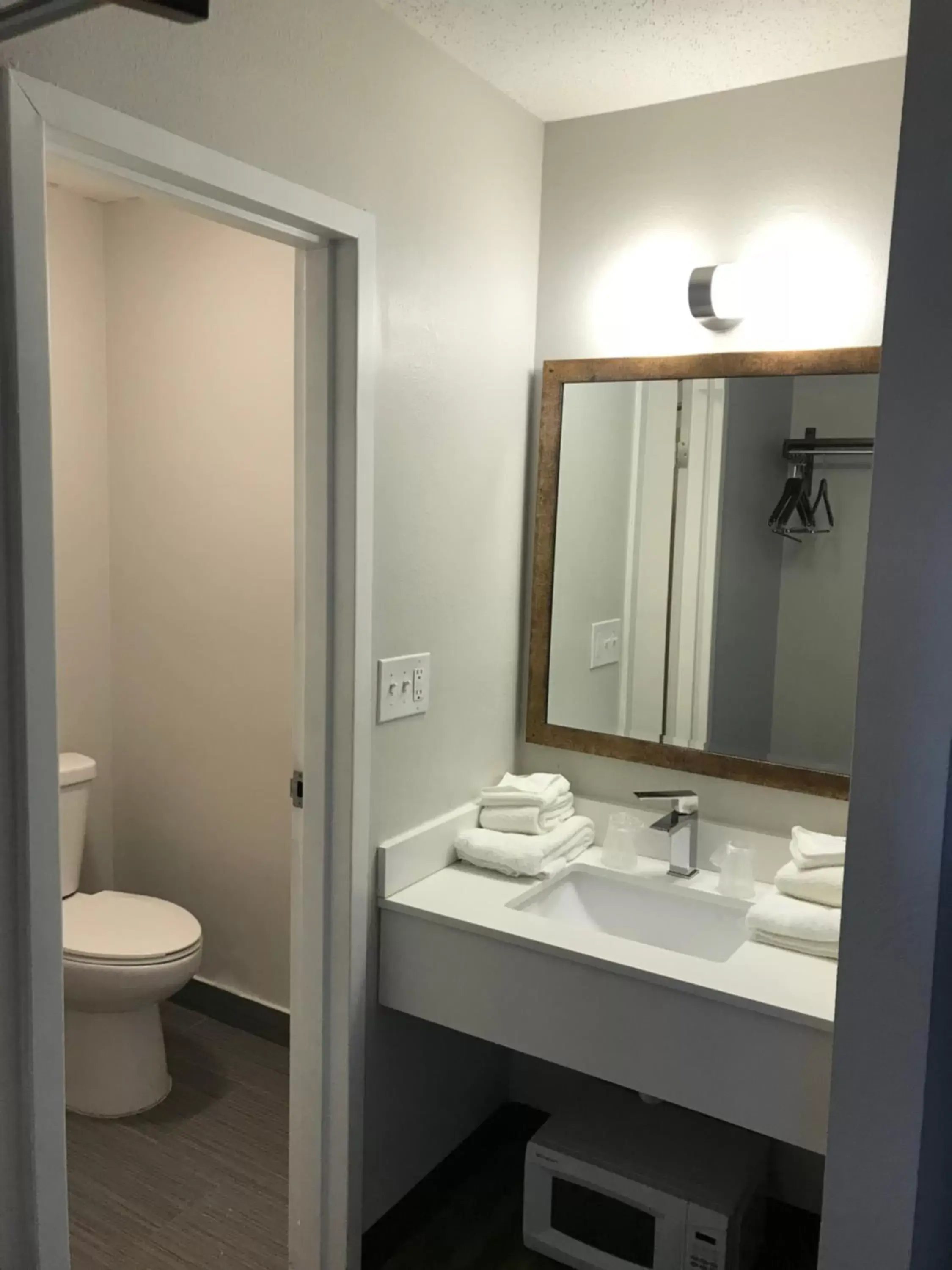 Shower, Bathroom in Baymont Inn and Suites by Wyndham Columbus / Near OSU