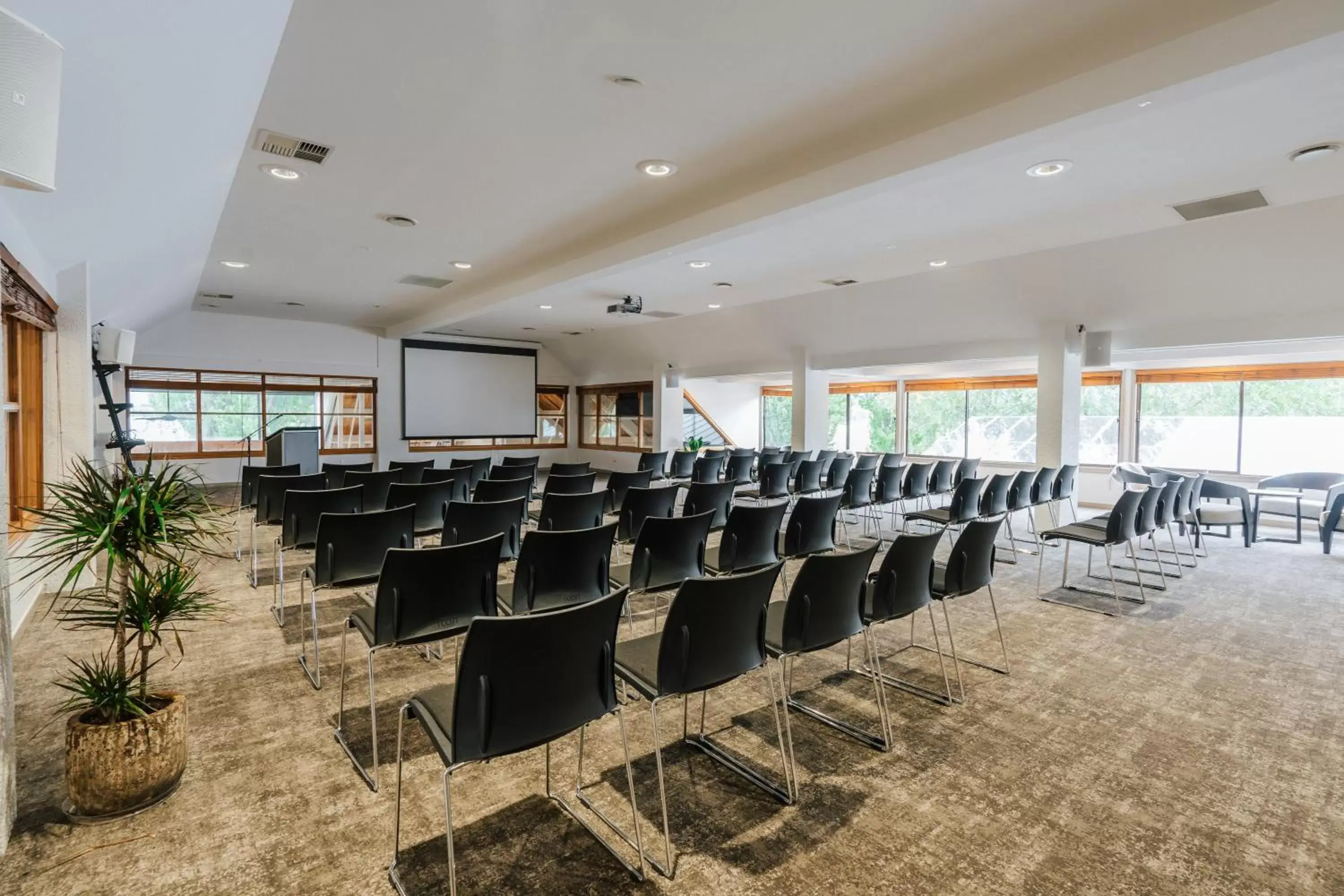 Meeting/conference room in Edgewater Hotel