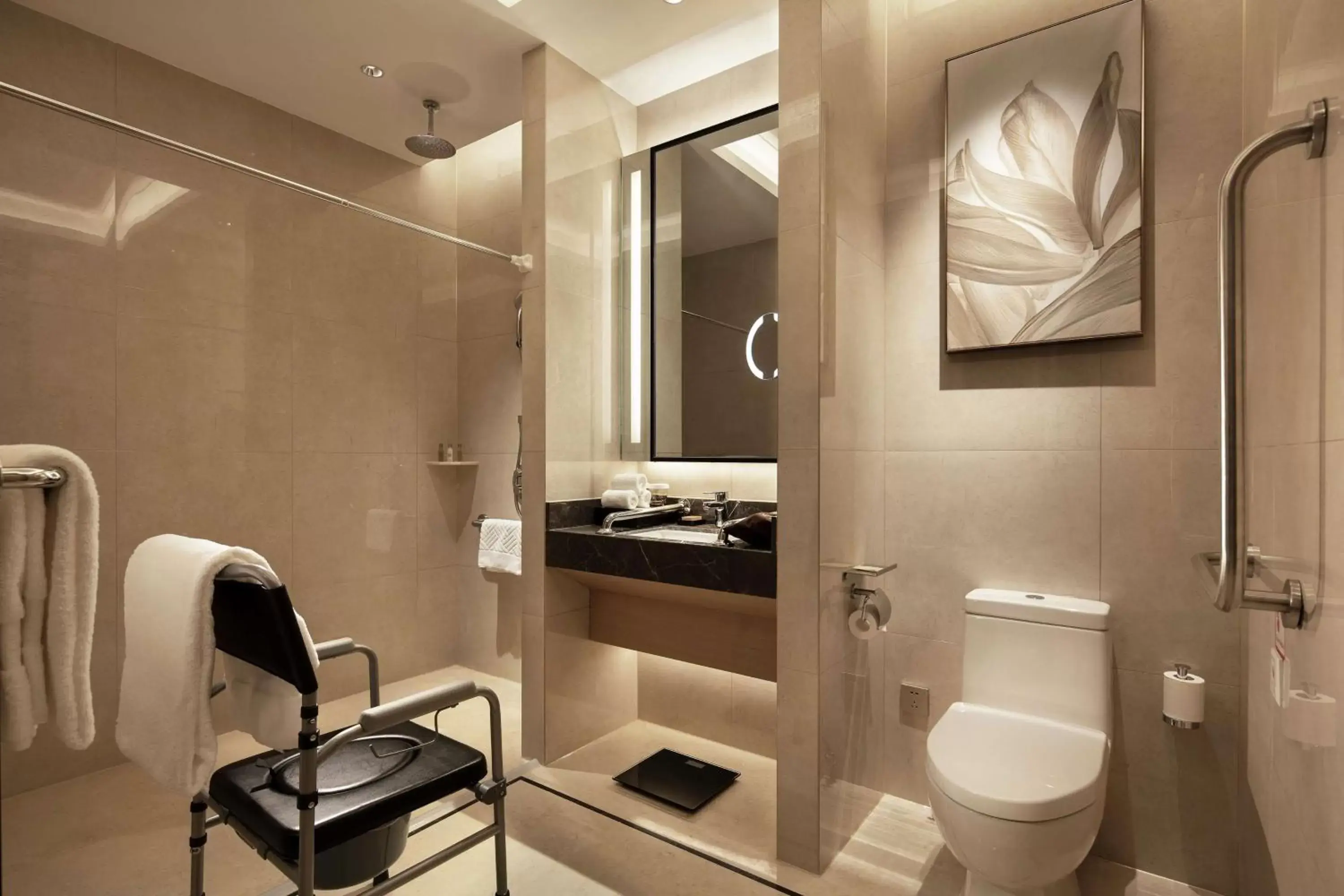 Bathroom in Doubletree By Hilton Yangzhou