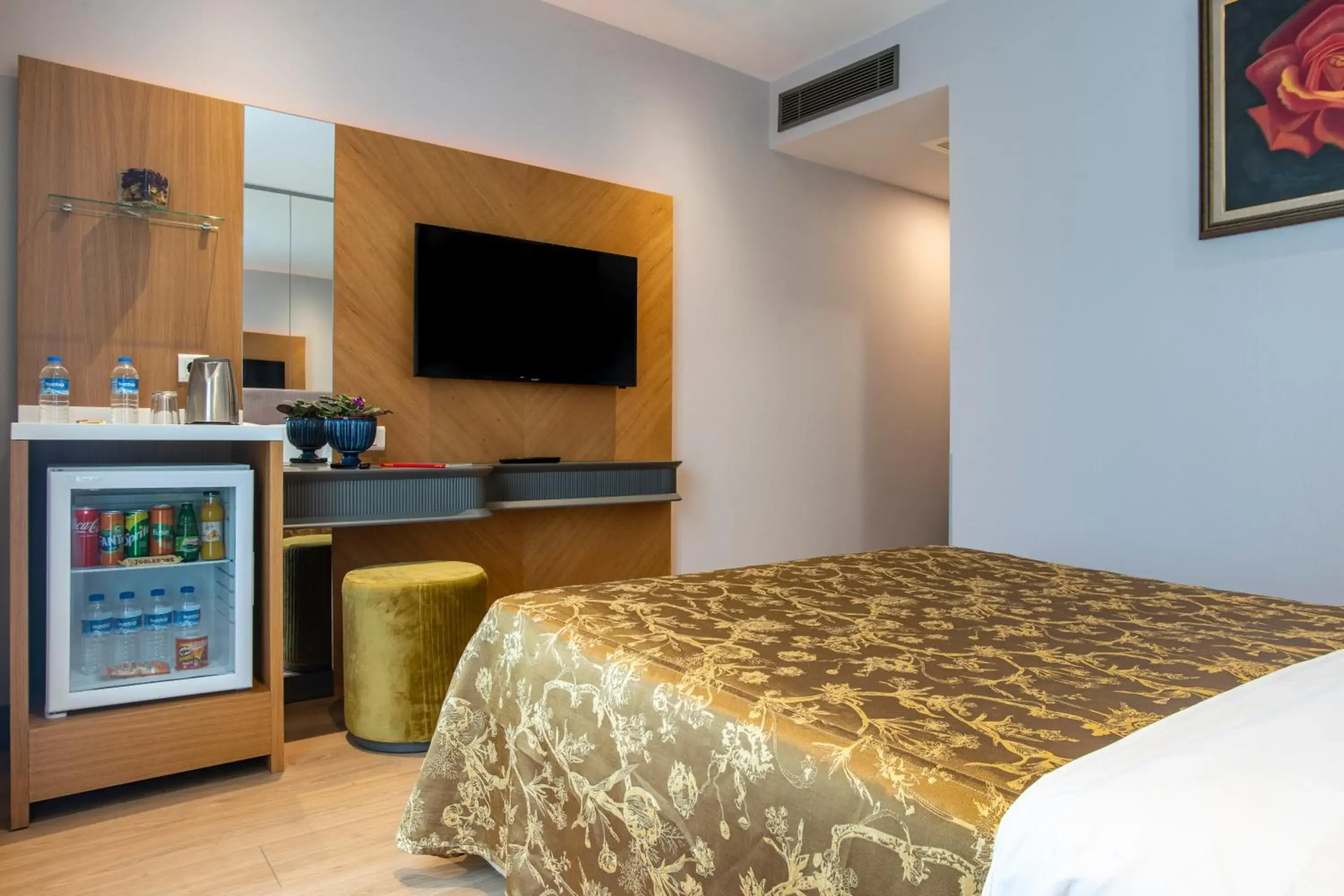 TV and multimedia, Bed in Oran Hotel