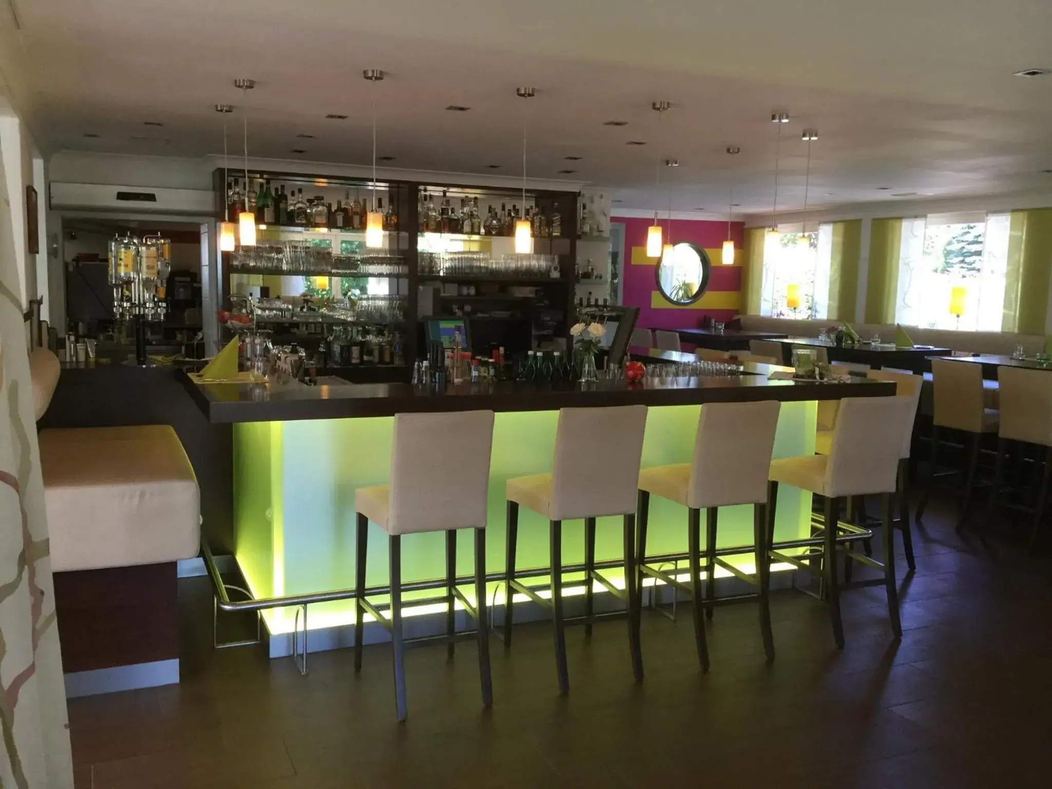 Restaurant/places to eat, Lounge/Bar in Hotel-Restaurant Bellevue
