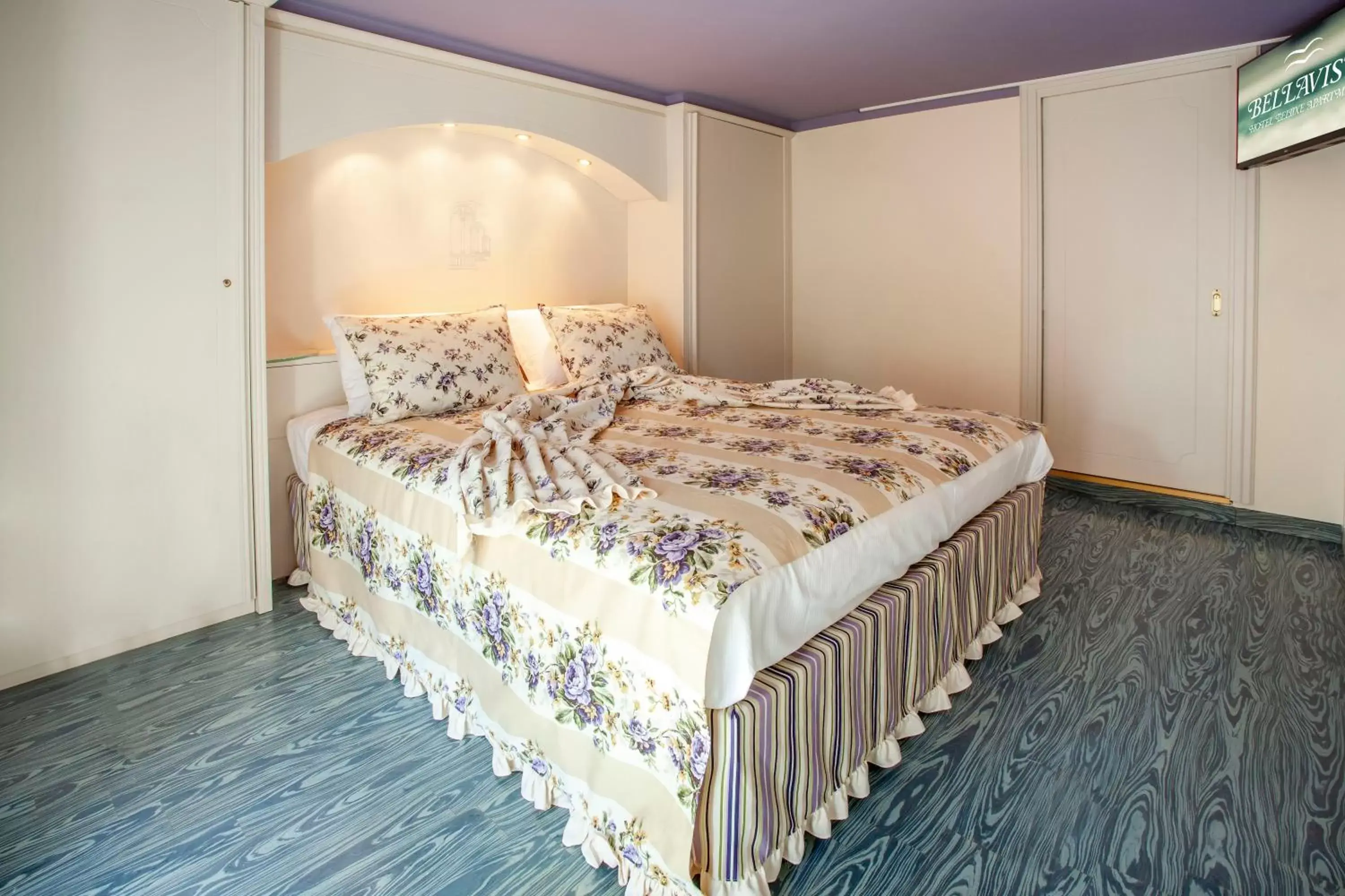 Bed in Bellavista Hotel Deluxe Apartments