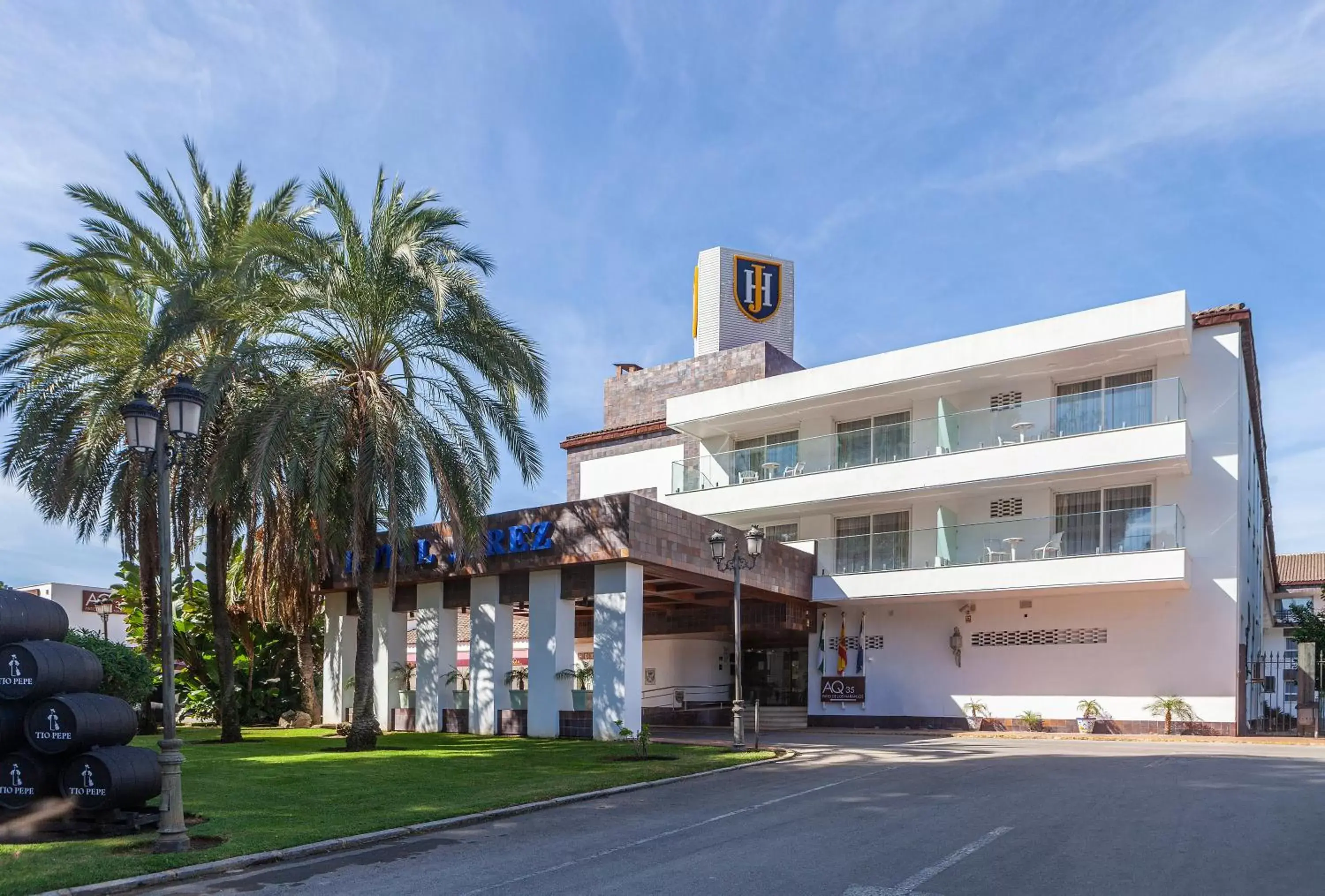 Facade/entrance, Property Building in Hotel Jerez & Spa