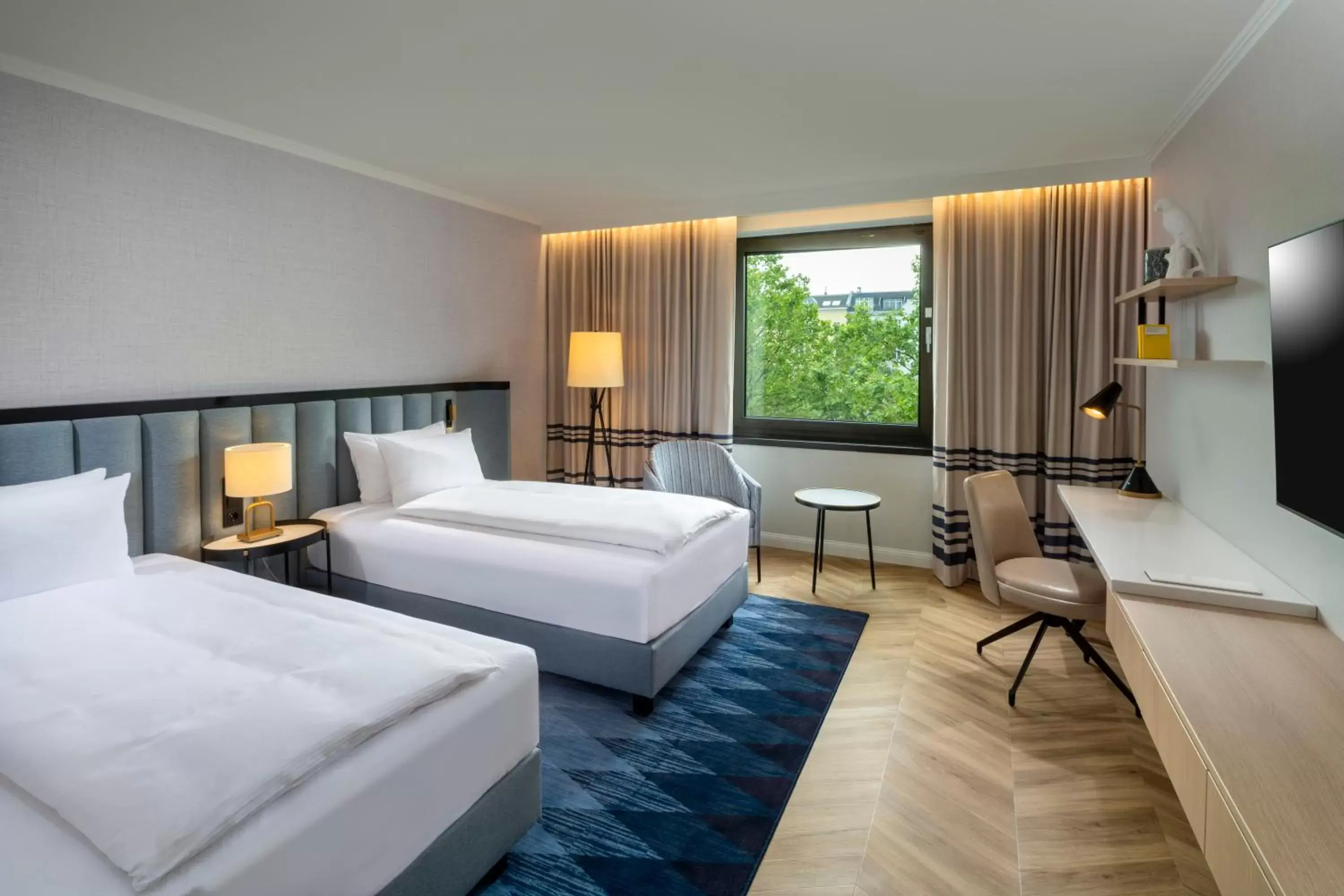 Bed in DoubleTree by Hilton Berlin Ku'damm