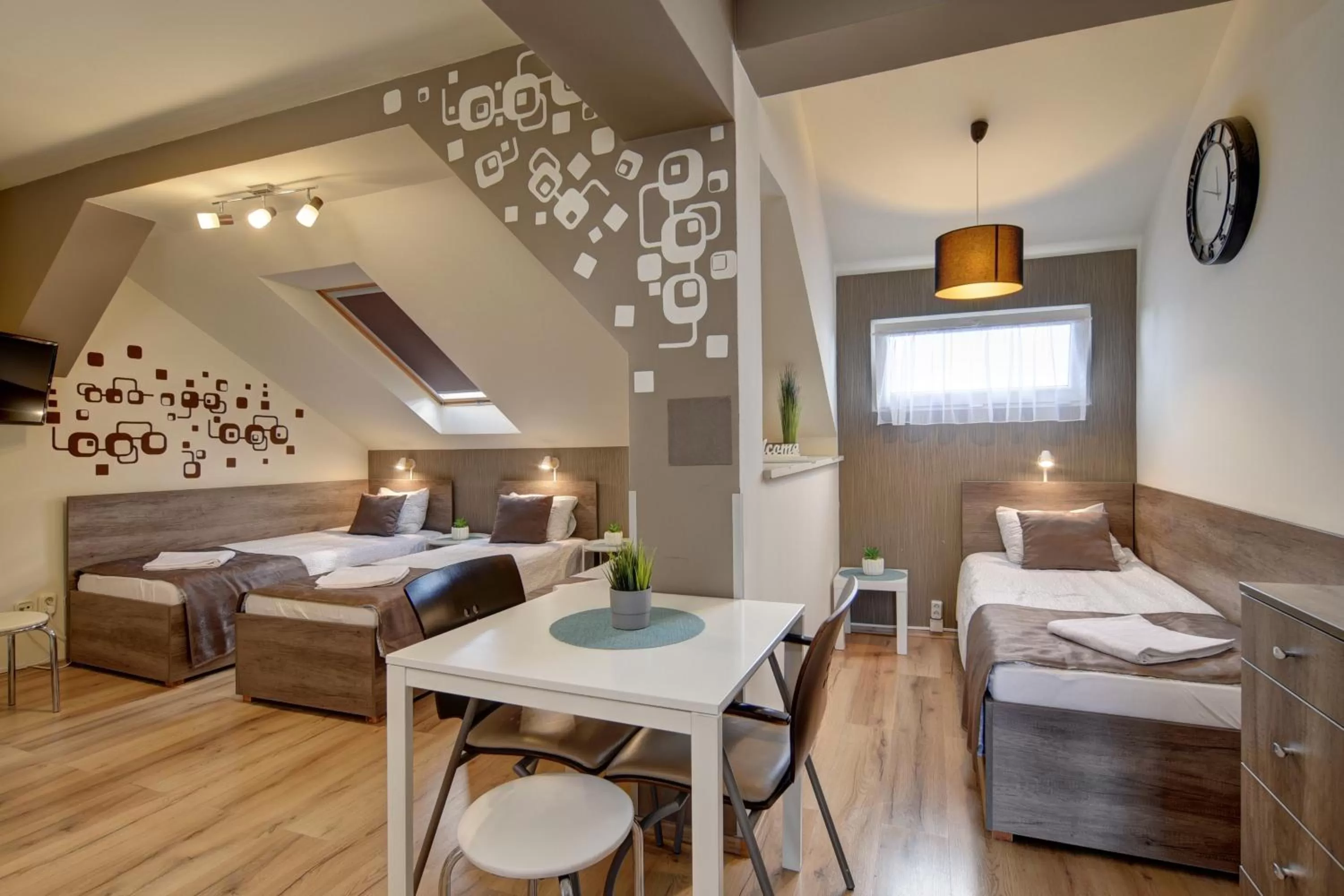 Bed in Familia Panzió & Apartmanház Győr