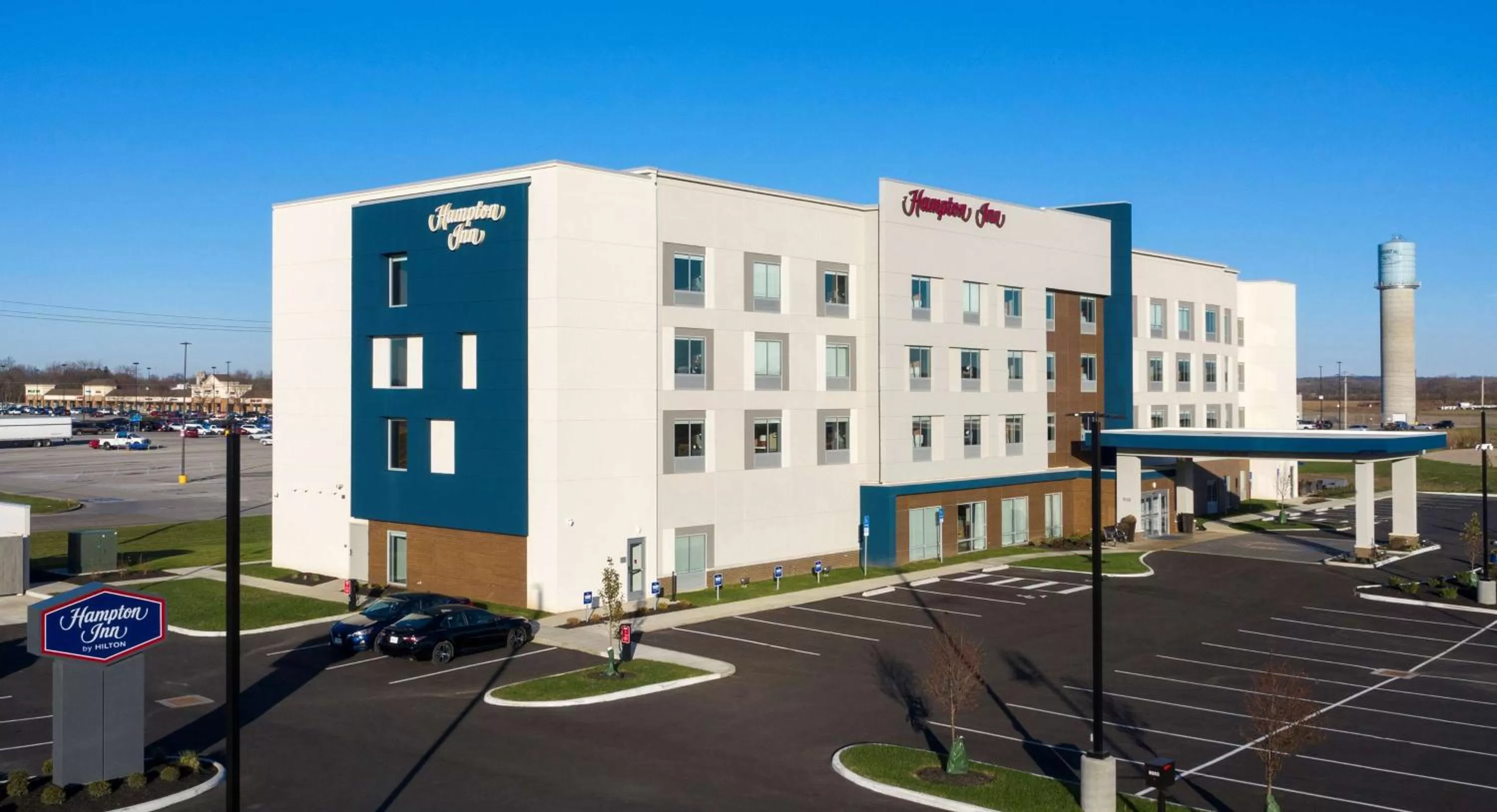 Property building in Hampton Inn Circleville, Oh