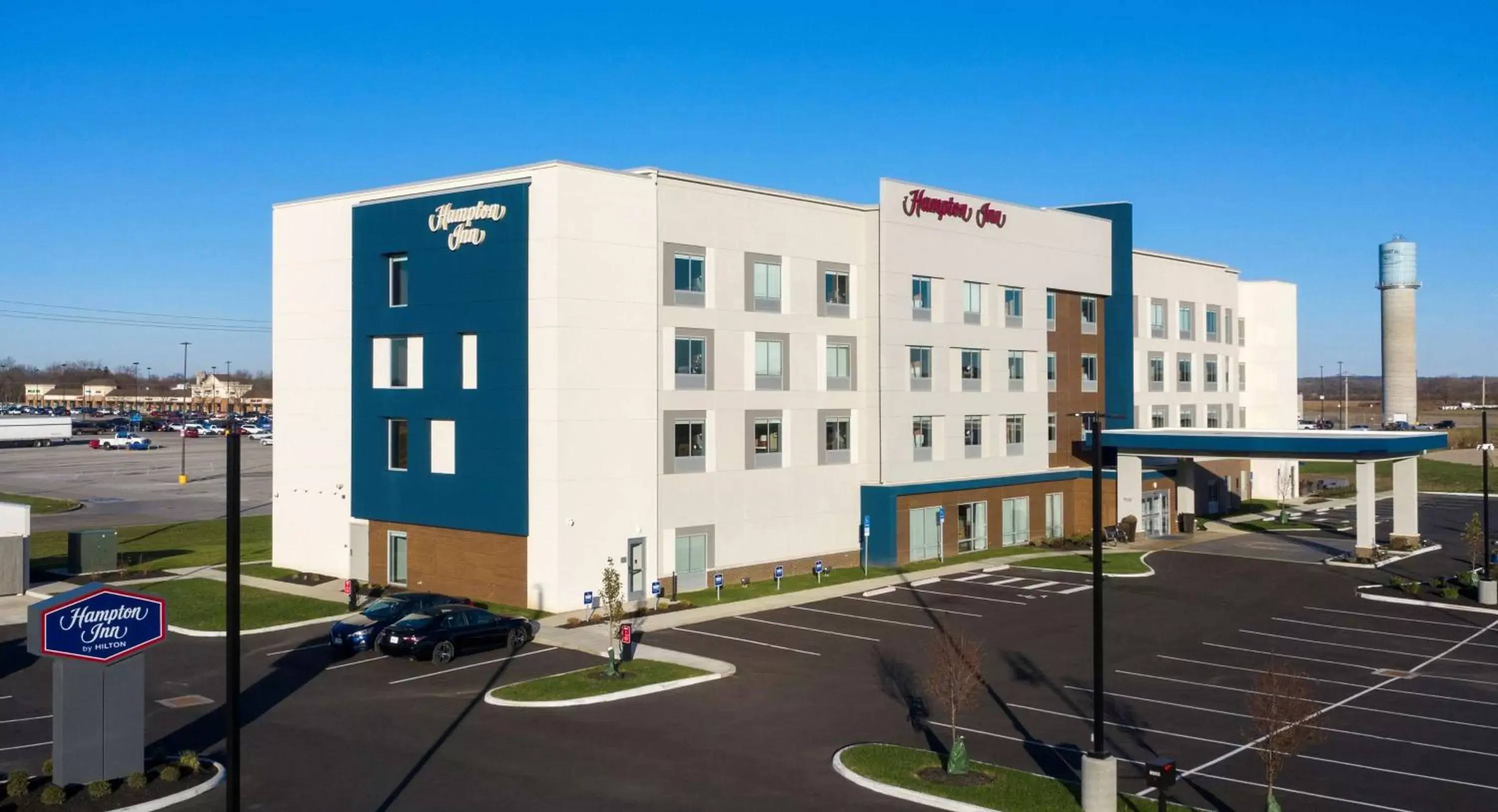 Property building in Hampton Inn Circleville, Oh Property building in Hampton Inn Circleville, Oh