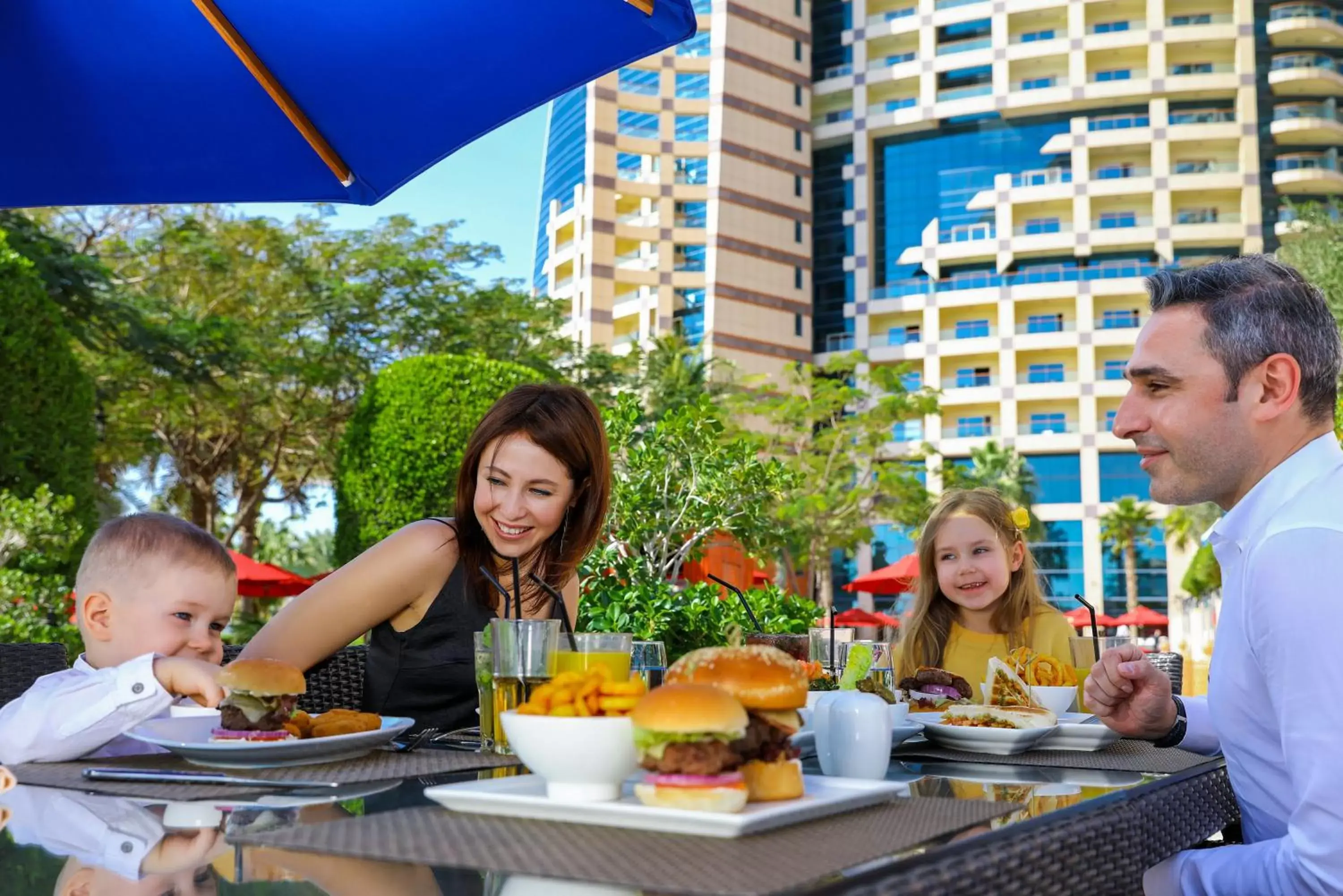 Restaurant/places to eat in Khalidiya Palace Rayhaan by Rotana, Abu Dhabi Restaurant/places to eat in Khalidiya Palace Rayhaan by Rotana, Abu Dhabi