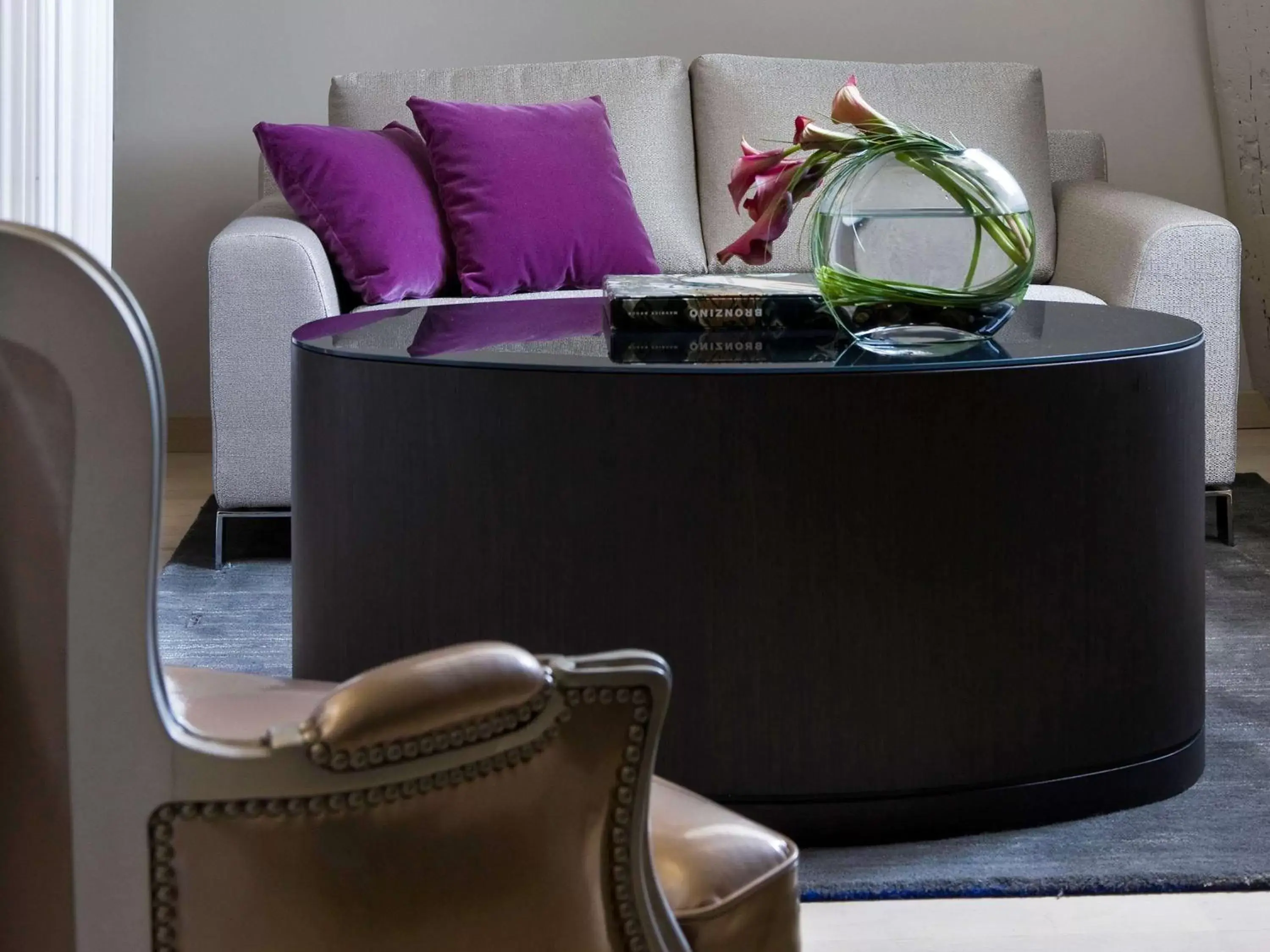 Bedroom, Seating Area in Grand Hotel La Cloche Dijon - MGallery