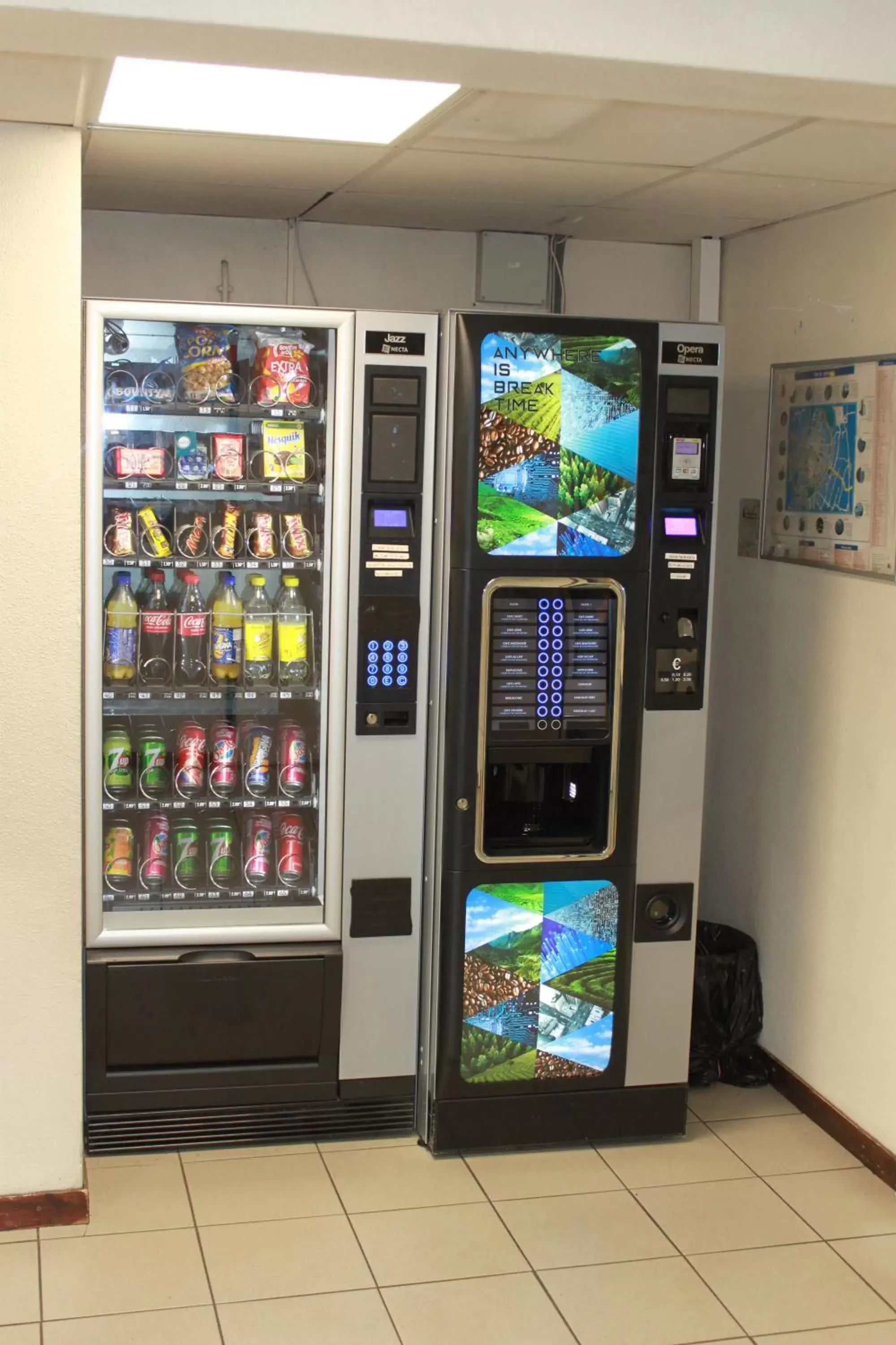 vending machine, Supermarket/Shops in Hôtel Premiere Classe Pamiers