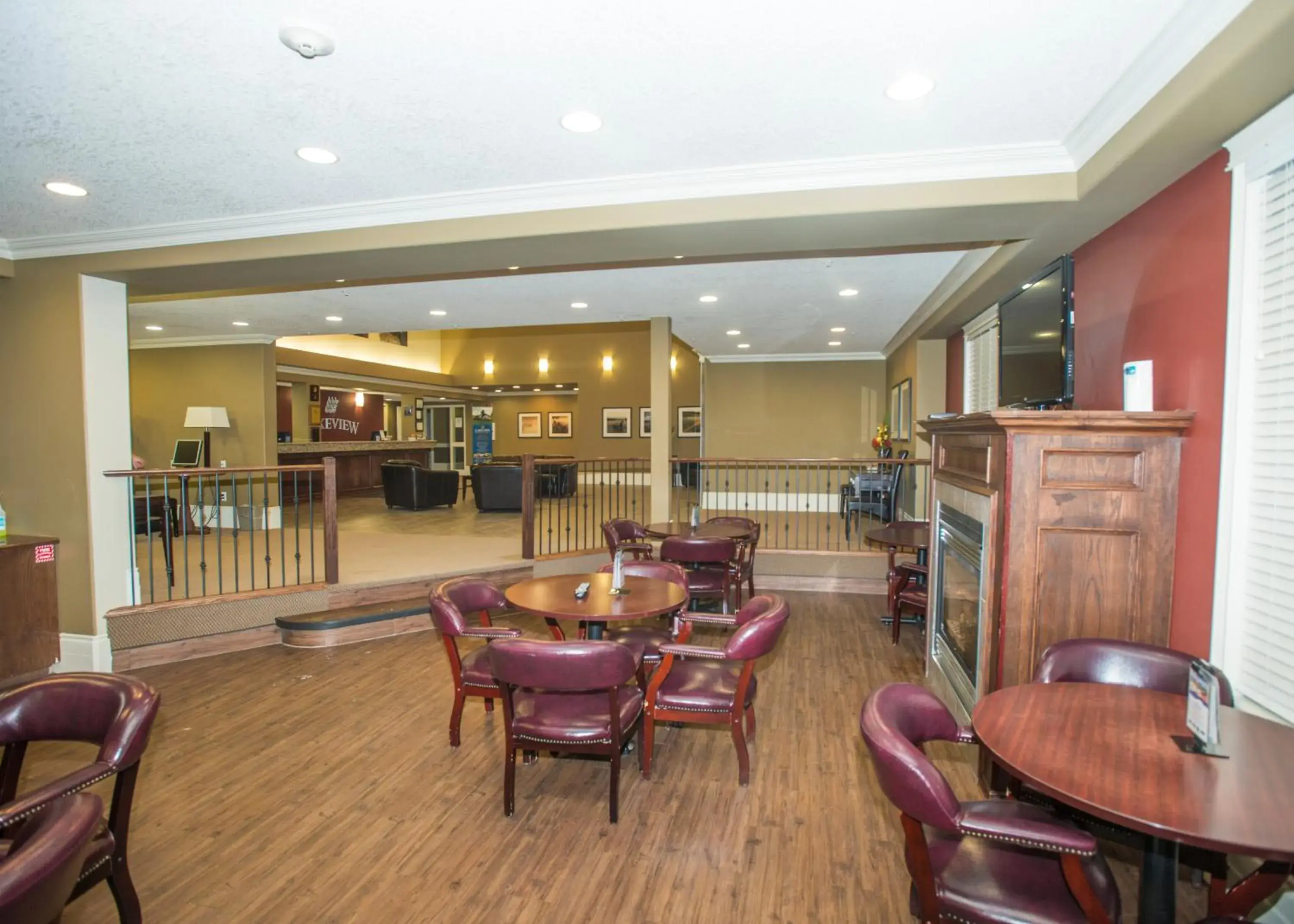 Restaurant/Places to Eat in Lakeview Inns & Suites - Edson Airport West