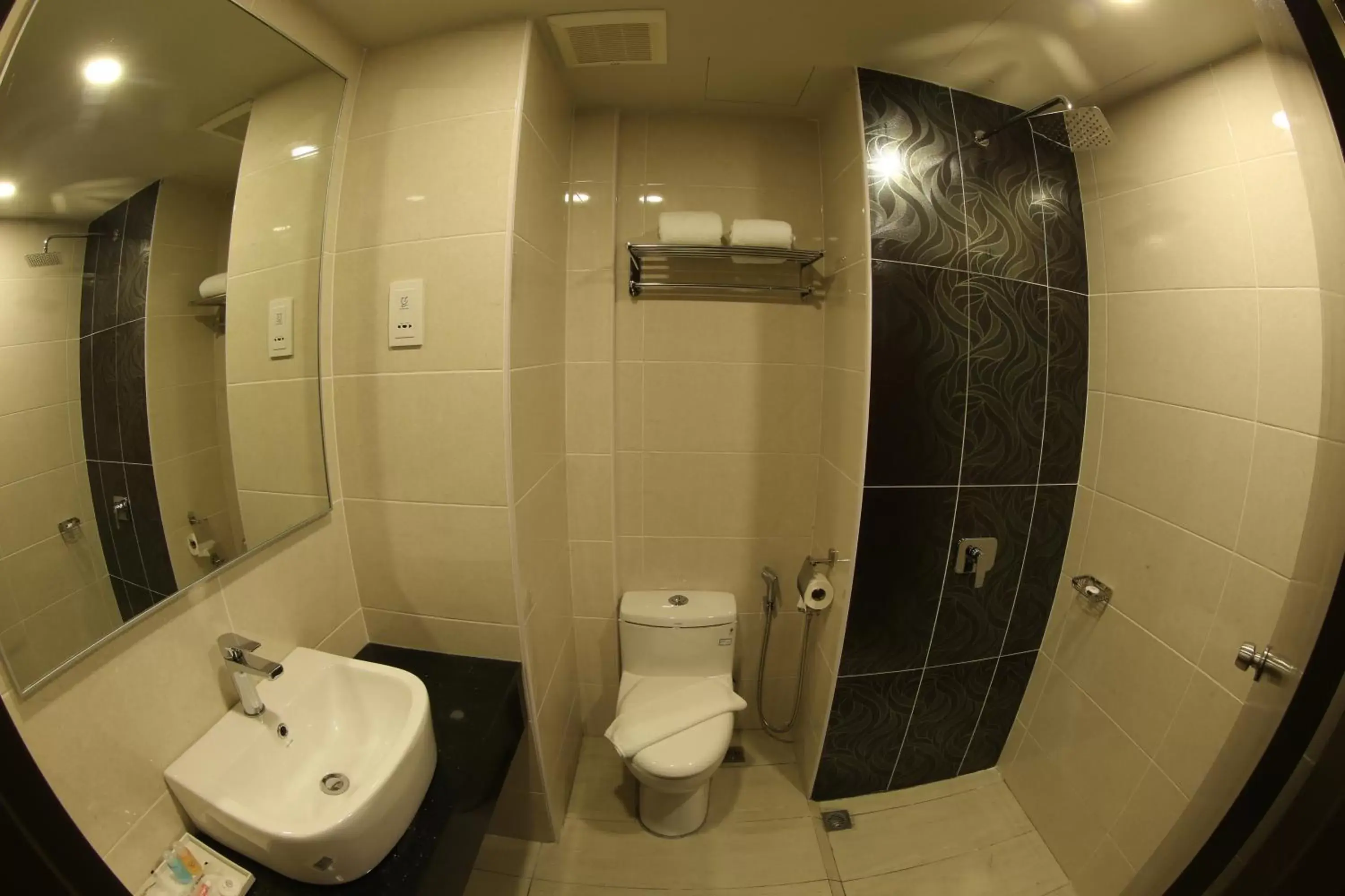 Bathroom in SEM9 Senai "Formerly Known As Perth Hotel"