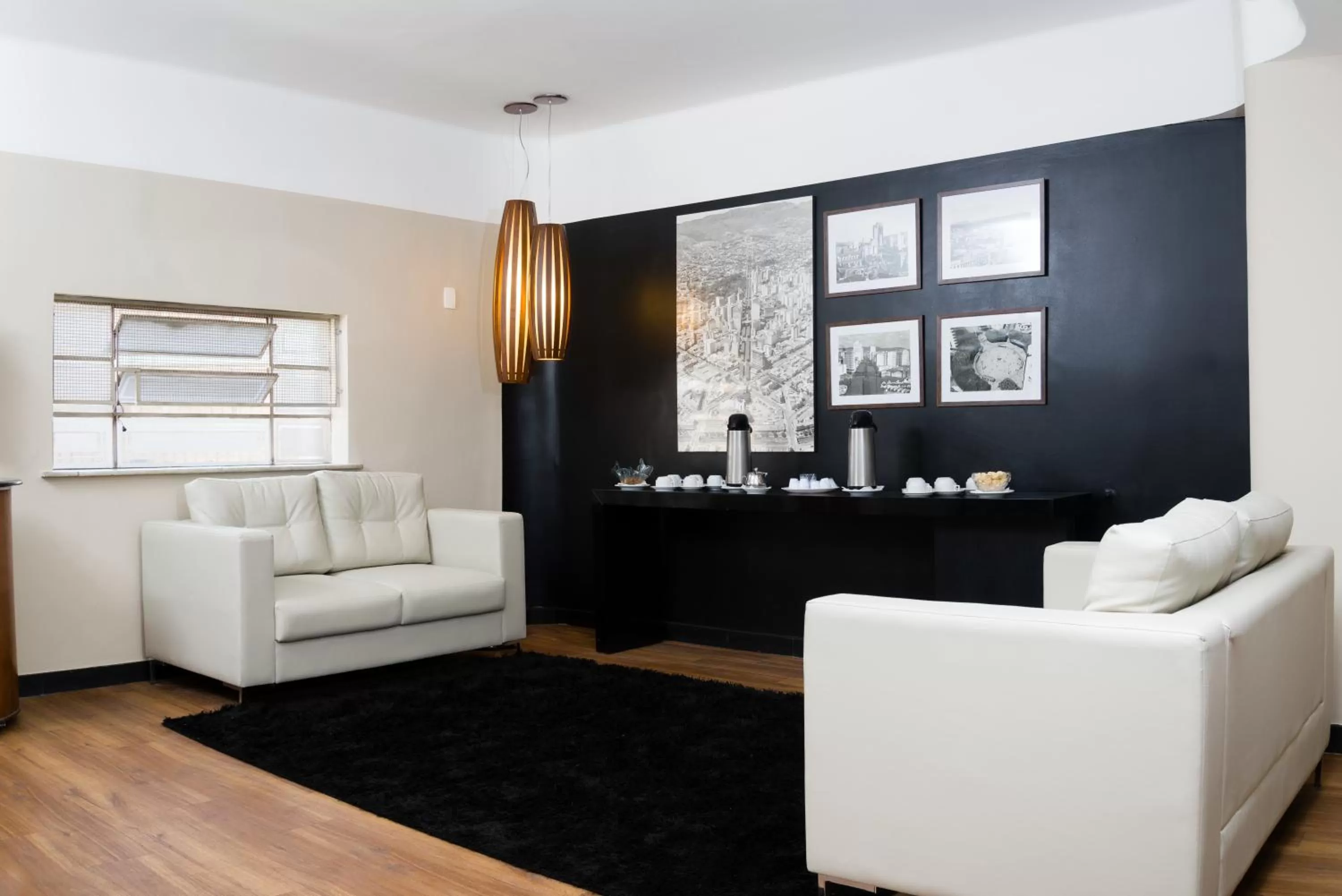 Communal lounge/ TV room in Hotel Financial